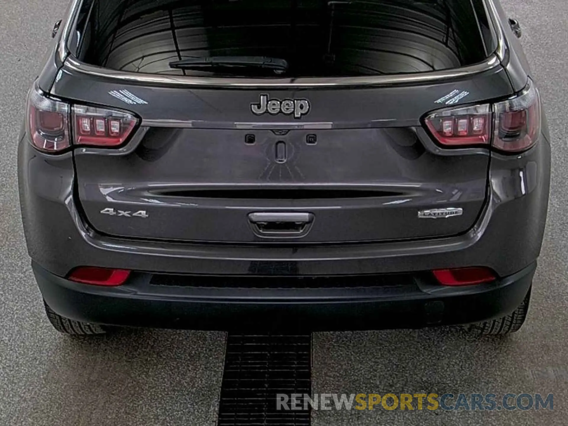 10 fotografías del automóvil dañado 3C4NJDBB1NT150654 JEEP COMPASS 2022