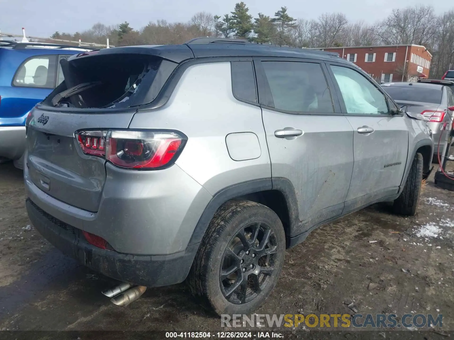 4 fotografías del automóvil dañado 3C4NJDBB4NT197015 JEEP COMPASS 2022