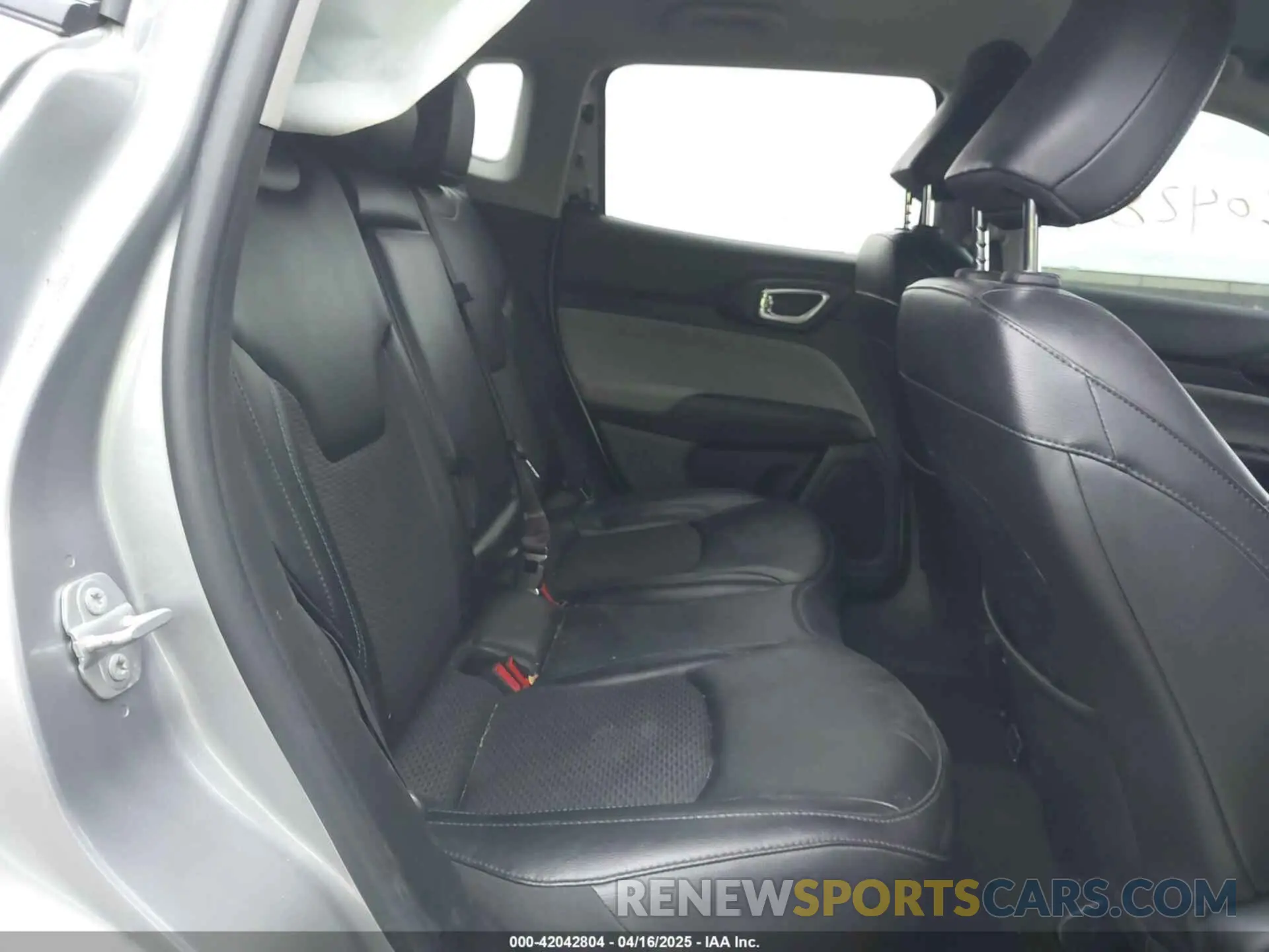 8 fotografías del automóvil dañado 3C4NJDBB5NT216798 JEEP COMPASS 2022