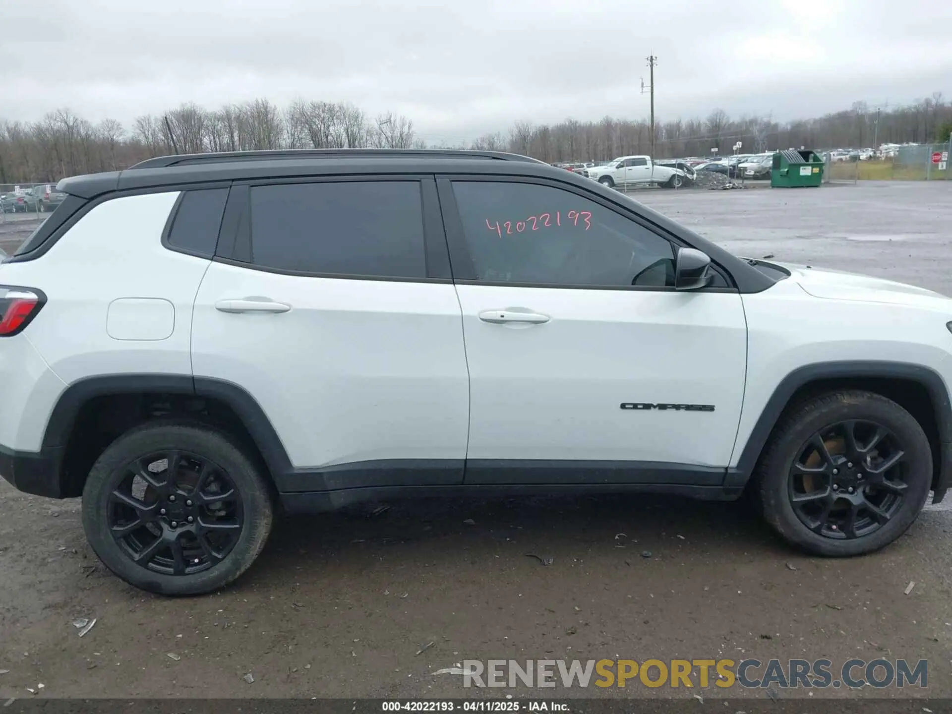 13 fotografías del automóvil dañado 3C4NJDBB7NT176532 JEEP COMPASS 2022