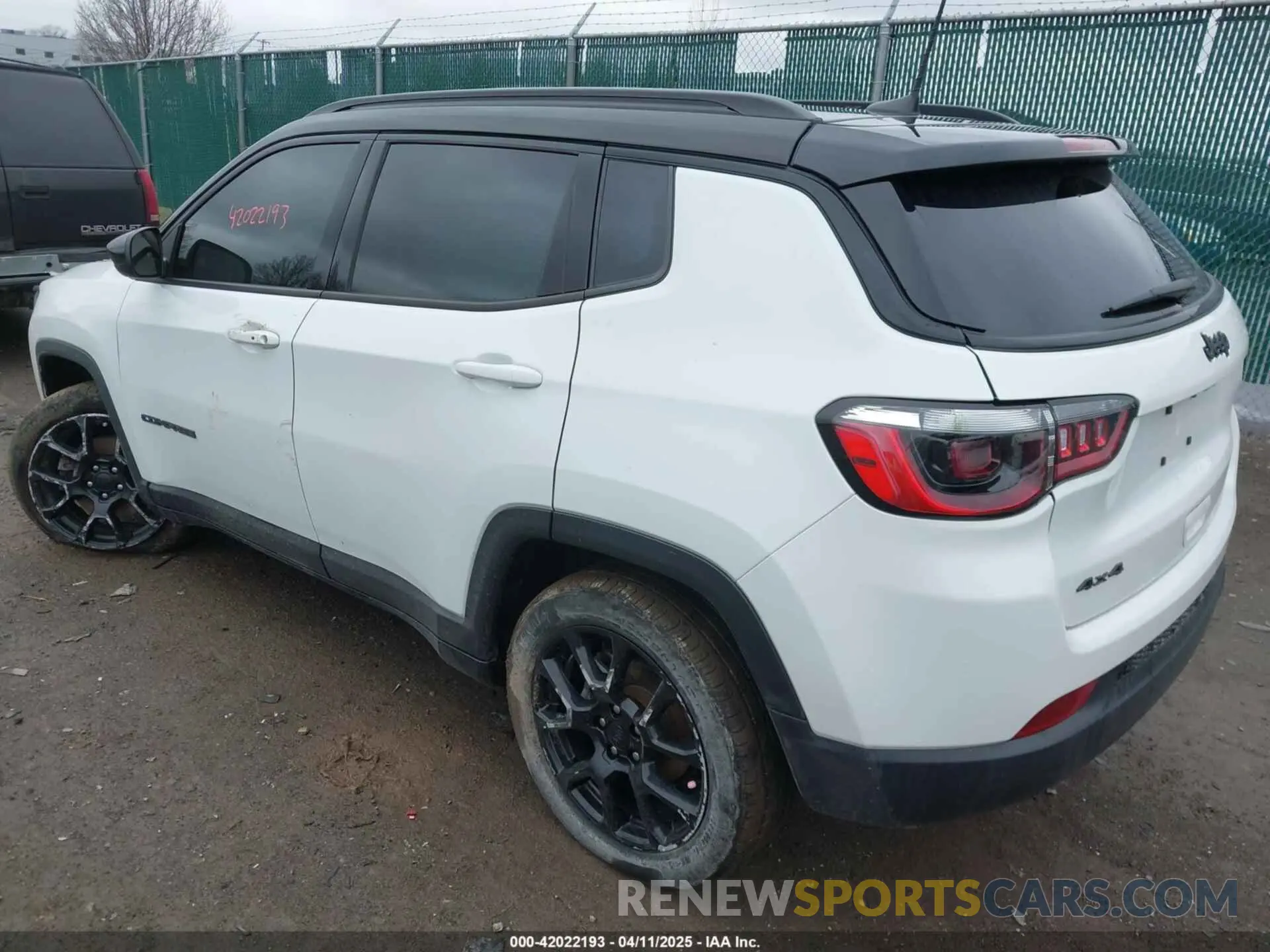 3 fotografías del automóvil dañado 3C4NJDBB7NT176532 JEEP COMPASS 2022
