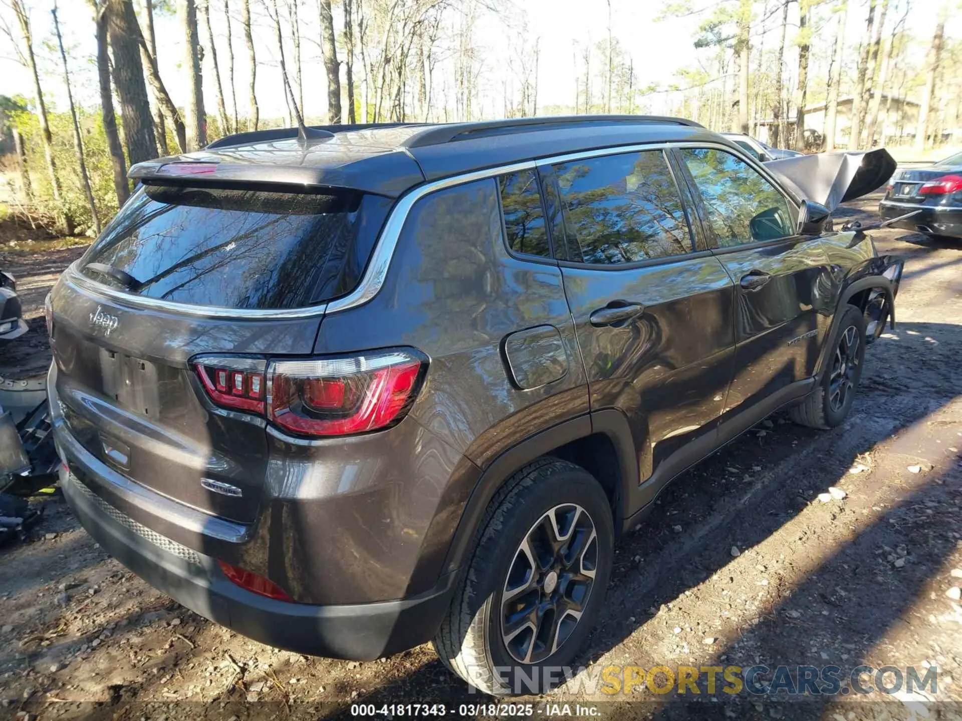 4 fotografías del automóvil dañado 3C4NJDBB8NT124794 JEEP COMPASS 2022