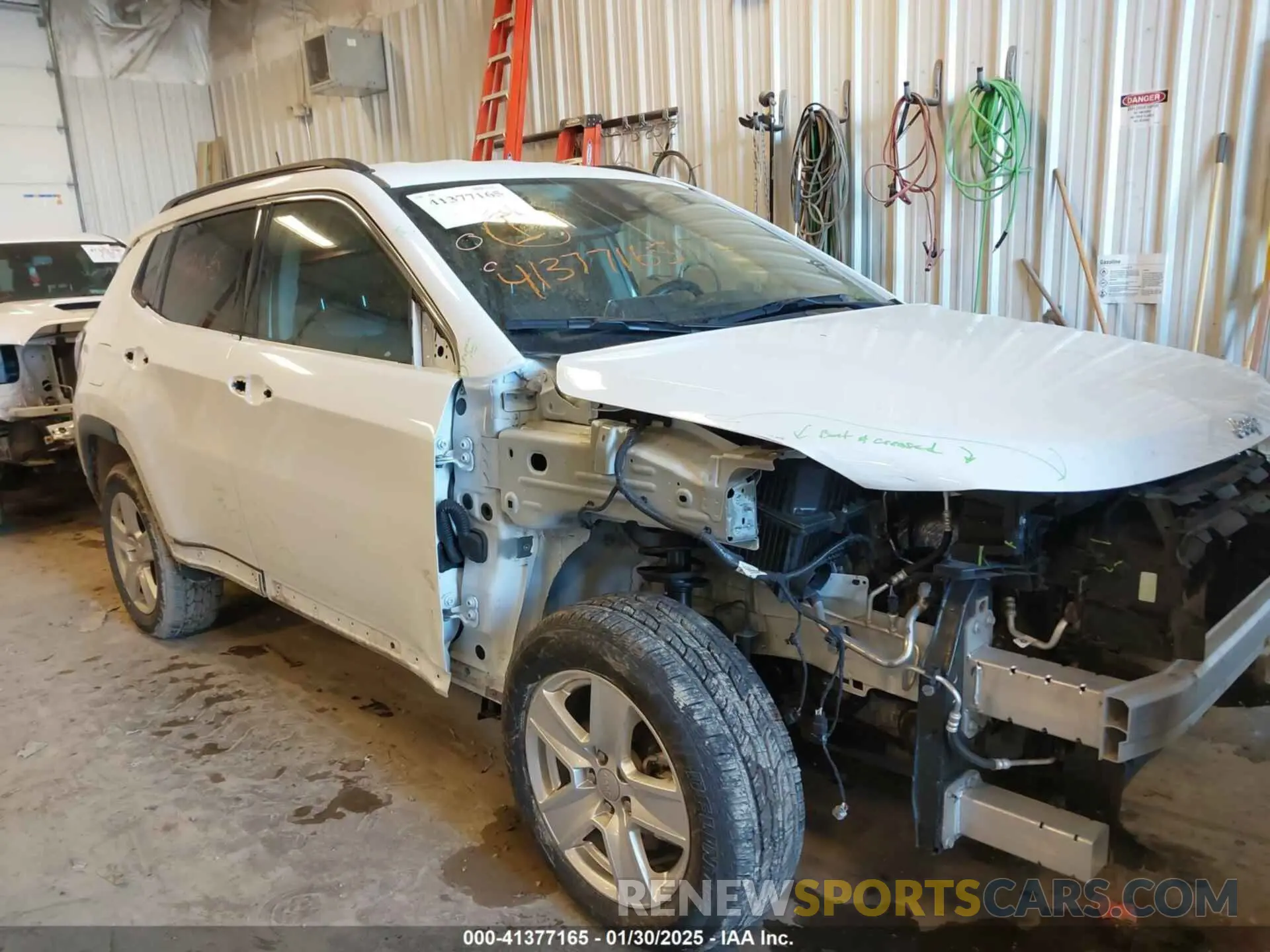 12 fotografías del automóvil dañado 3C4NJDBB9NT152152 JEEP COMPASS 2022