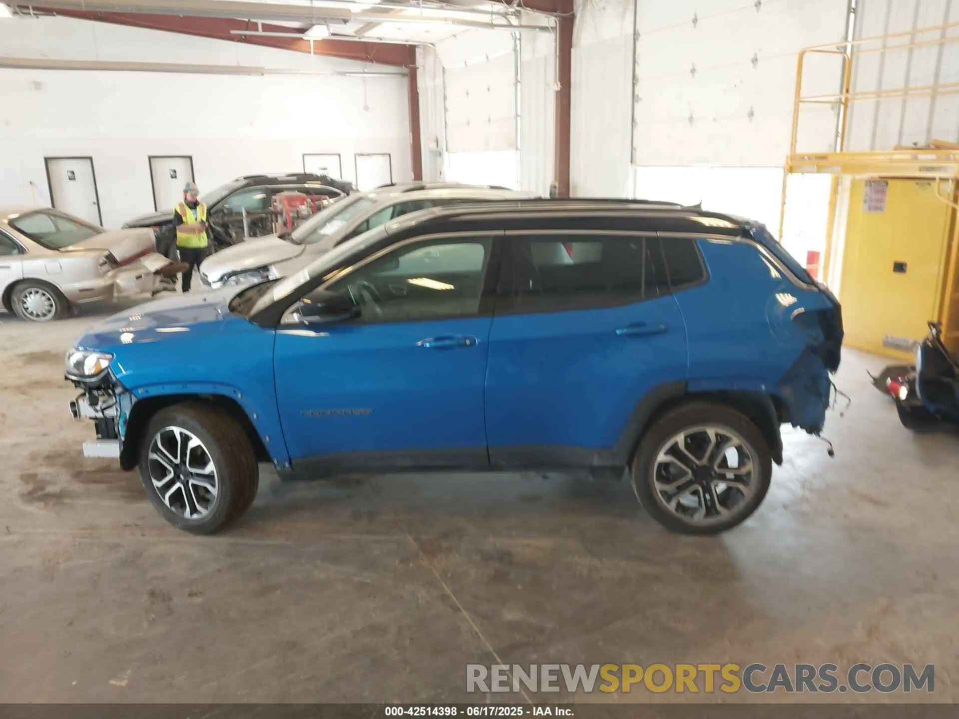 14 fotografías del automóvil dañado 3C4NJDCB4NT171609 JEEP COMPASS 2022