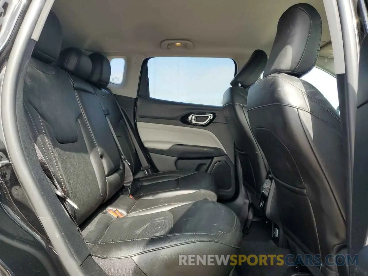 11 fotografías del automóvil dañado 3C4NJDCB6NT100511 JEEP COMPASS 2022