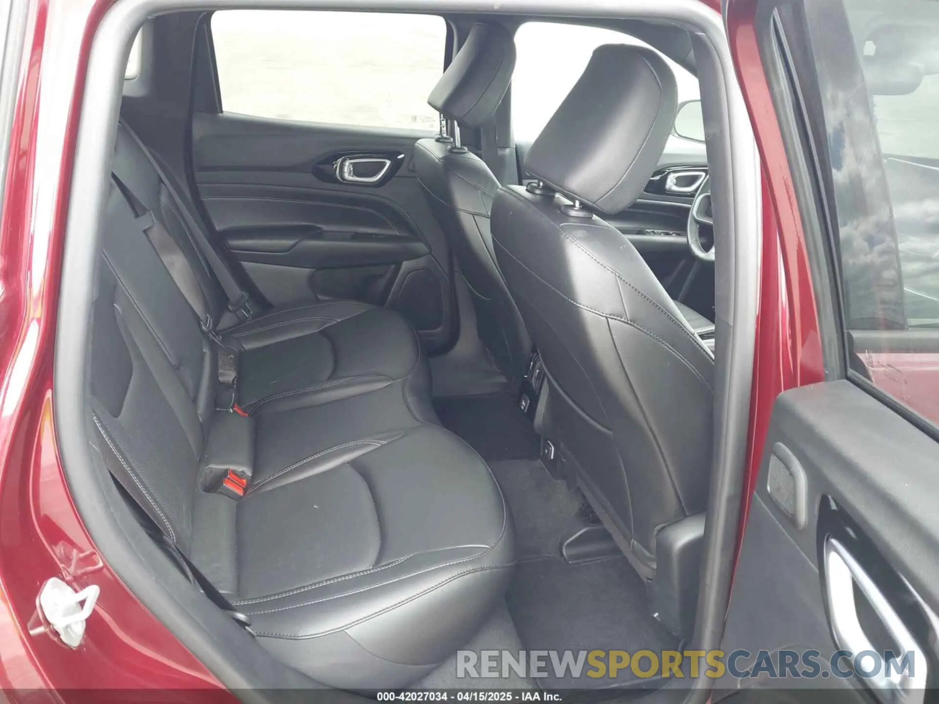 8 fotografías del automóvil dañado 3C4NJDCB7NT101666 JEEP COMPASS 2022