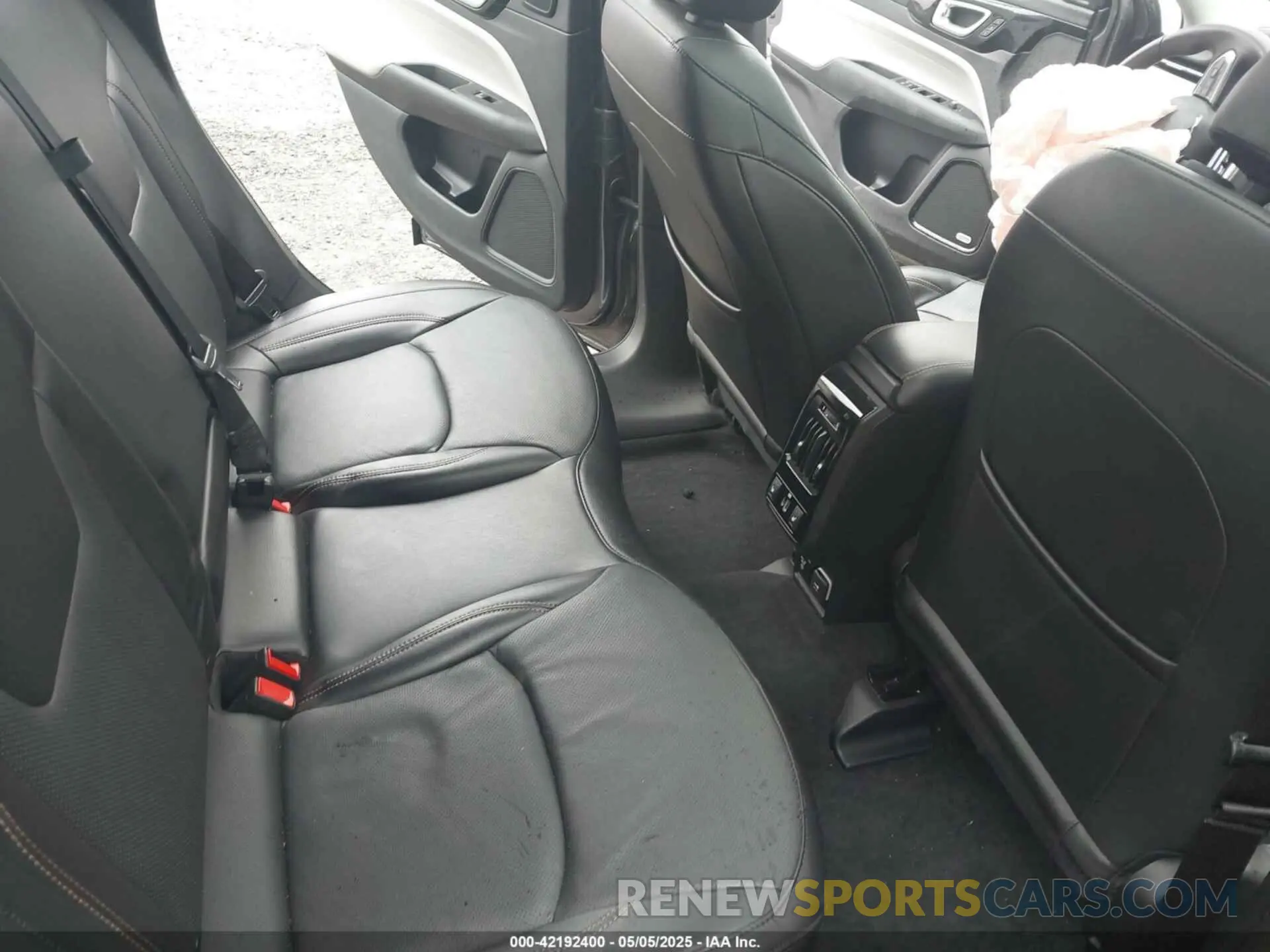 8 fotografías del automóvil dañado 3C4NJDCB7NT141939 JEEP COMPASS 2022