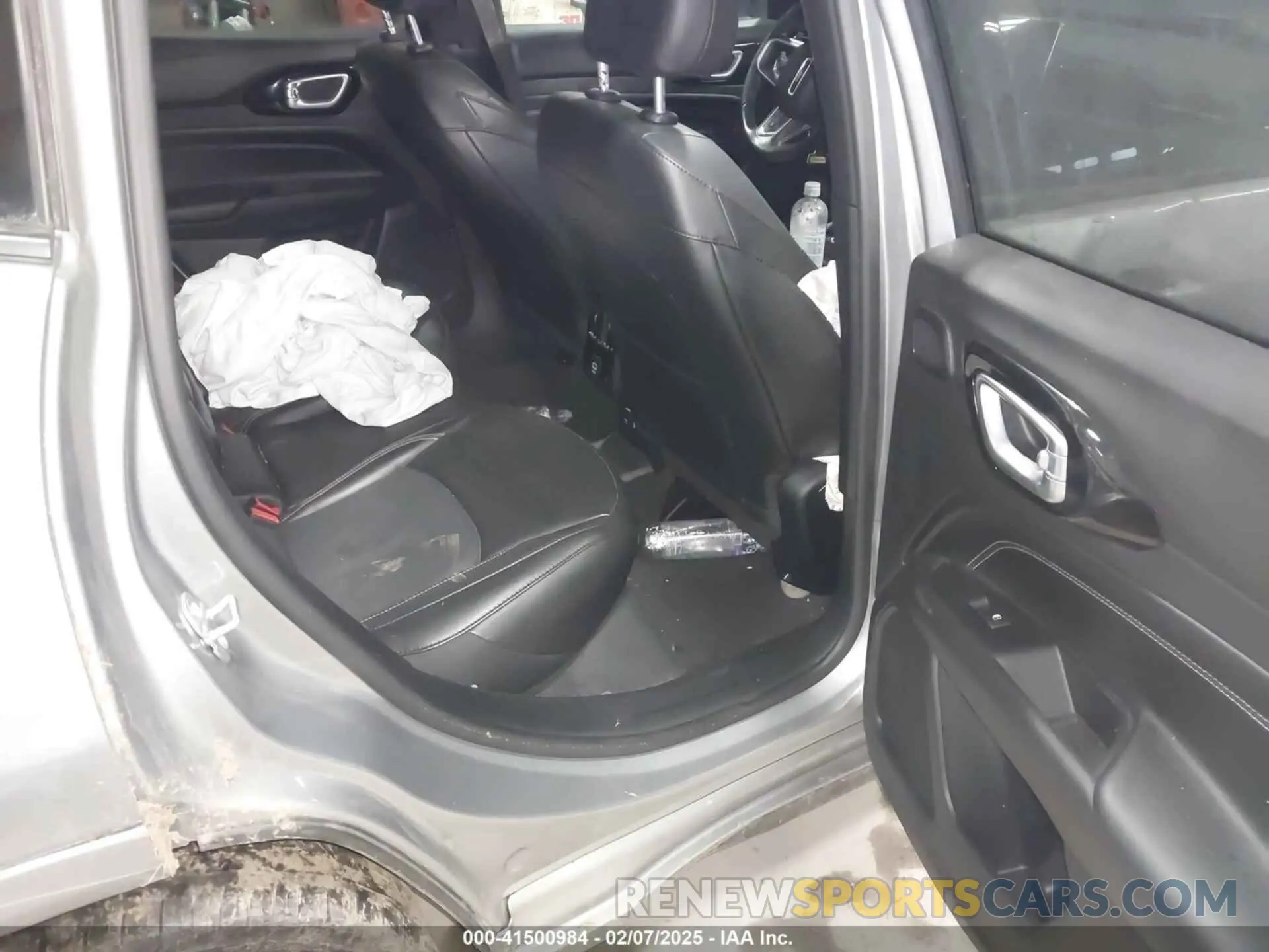 8 fotografías del automóvil dañado 3C4NJDCB8NT109002 JEEP COMPASS 2022