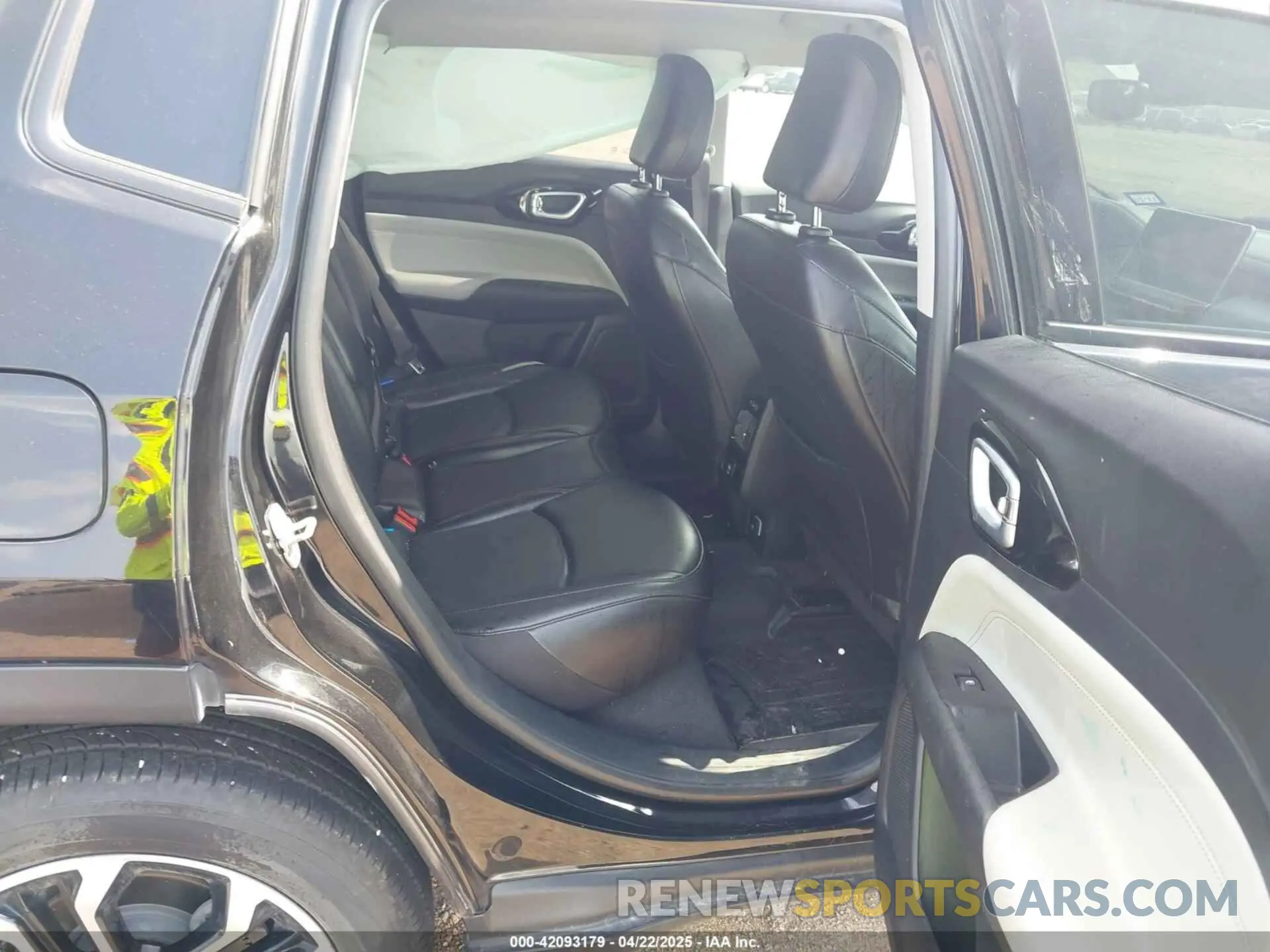 8 fotografías del automóvil dañado 3C4NJDCB8NT195573 JEEP COMPASS 2022