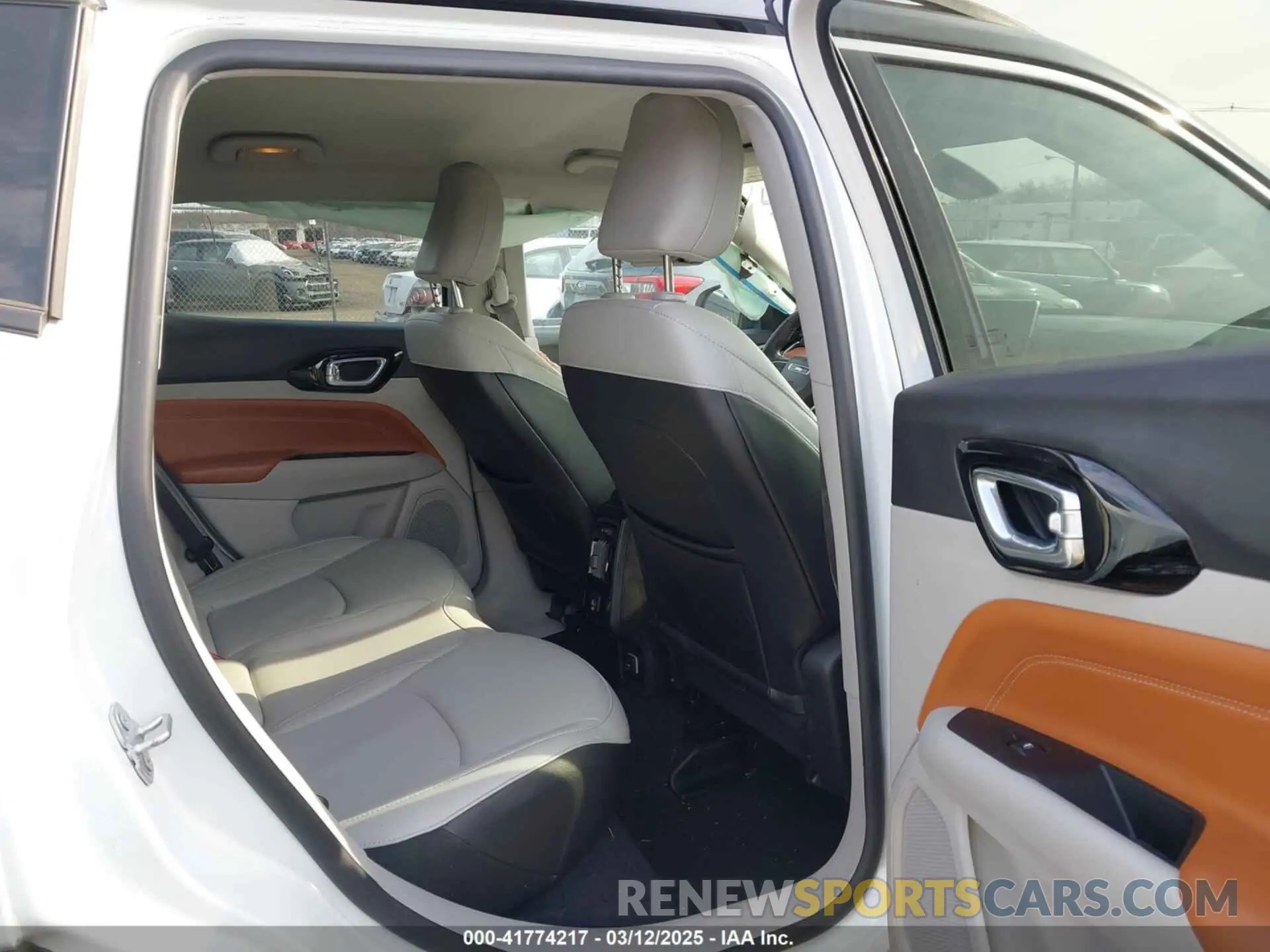 8 fotografías del automóvil dañado 3C4NJDCB9NT130392 JEEP COMPASS 2022
