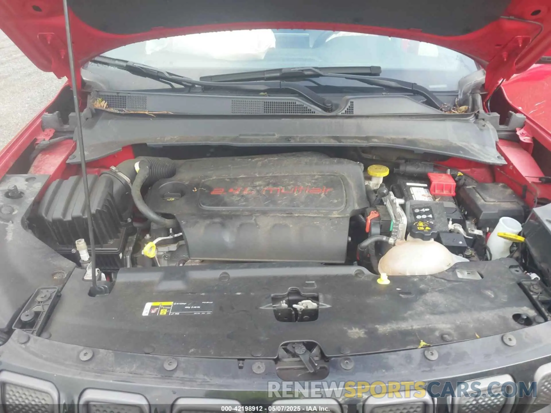 10 fotografías del automóvil dañado 3C4NJDCB9NT136225 JEEP COMPASS 2022