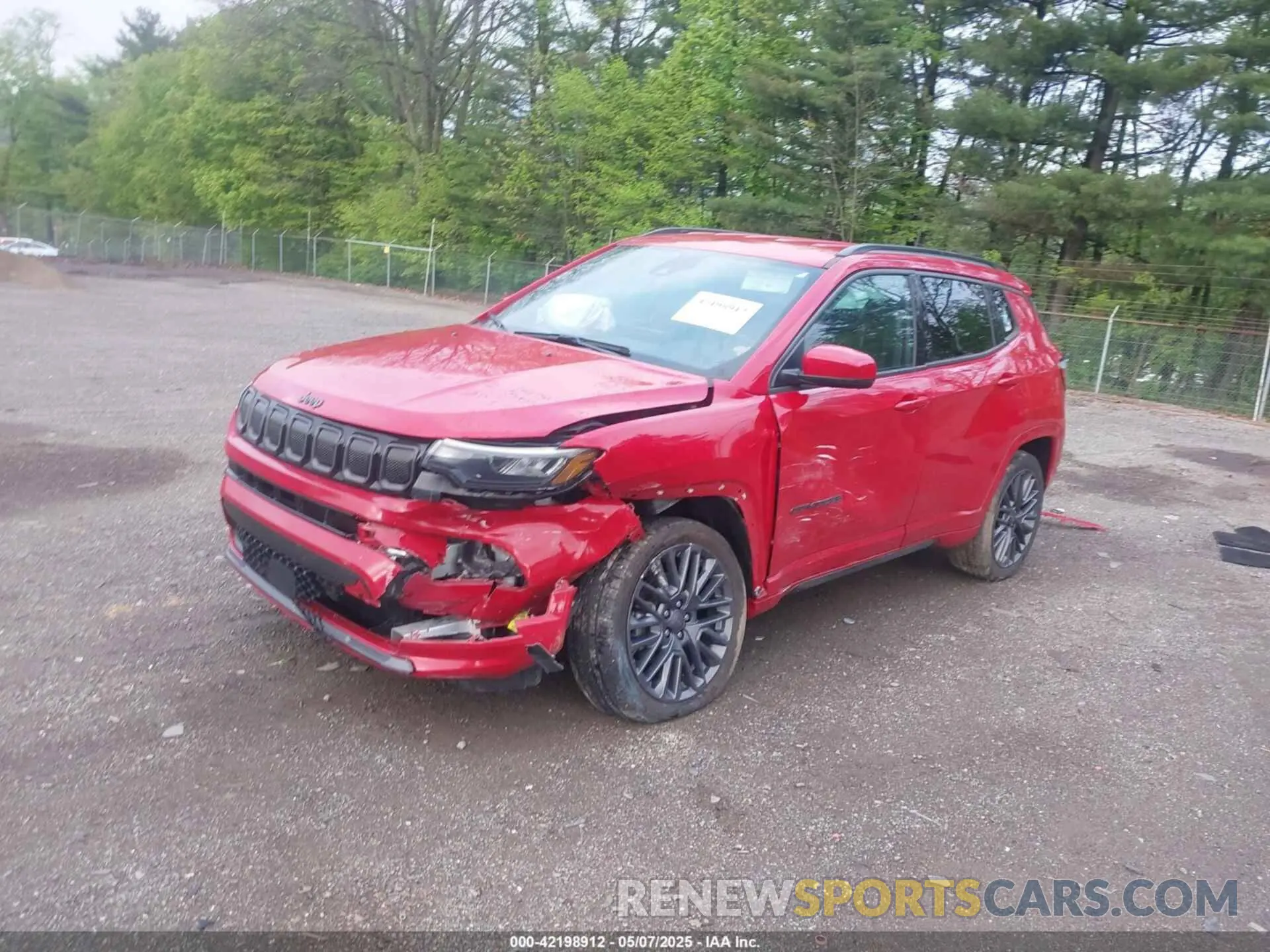 2 fotografías del automóvil dañado 3C4NJDCB9NT136225 JEEP COMPASS 2022