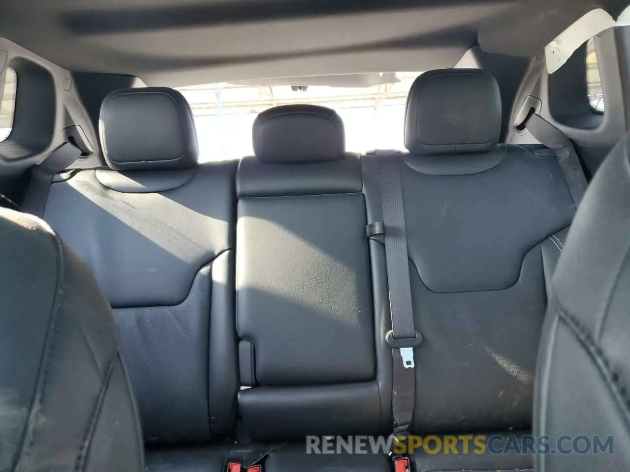 10 fotografías del automóvil dañado 3C4NJDCBXNT170044 JEEP COMPASS 2022