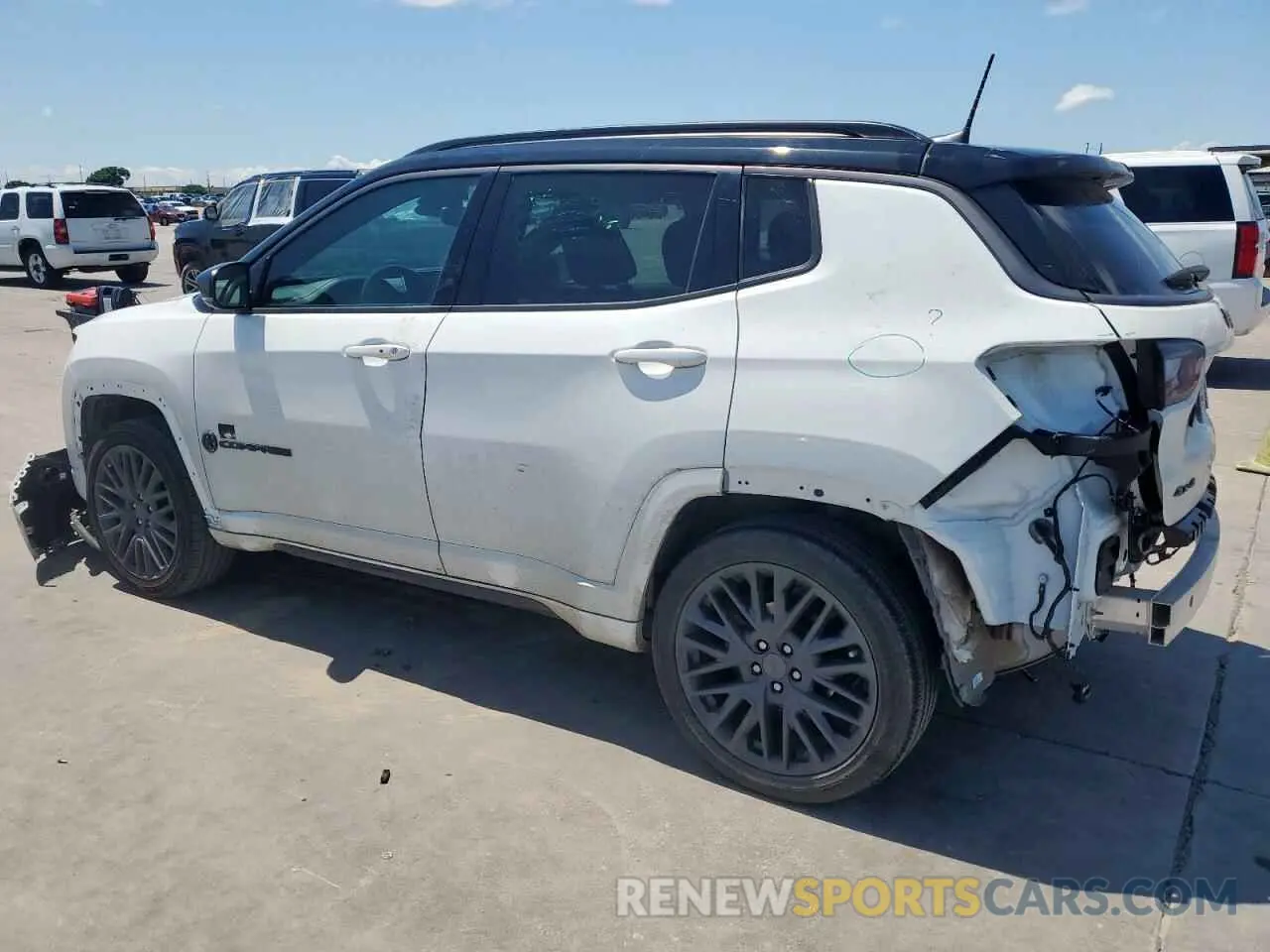 2 fotografías del automóvil dañado 3C4NJDCBXNT185627 JEEP COMPASS 2022