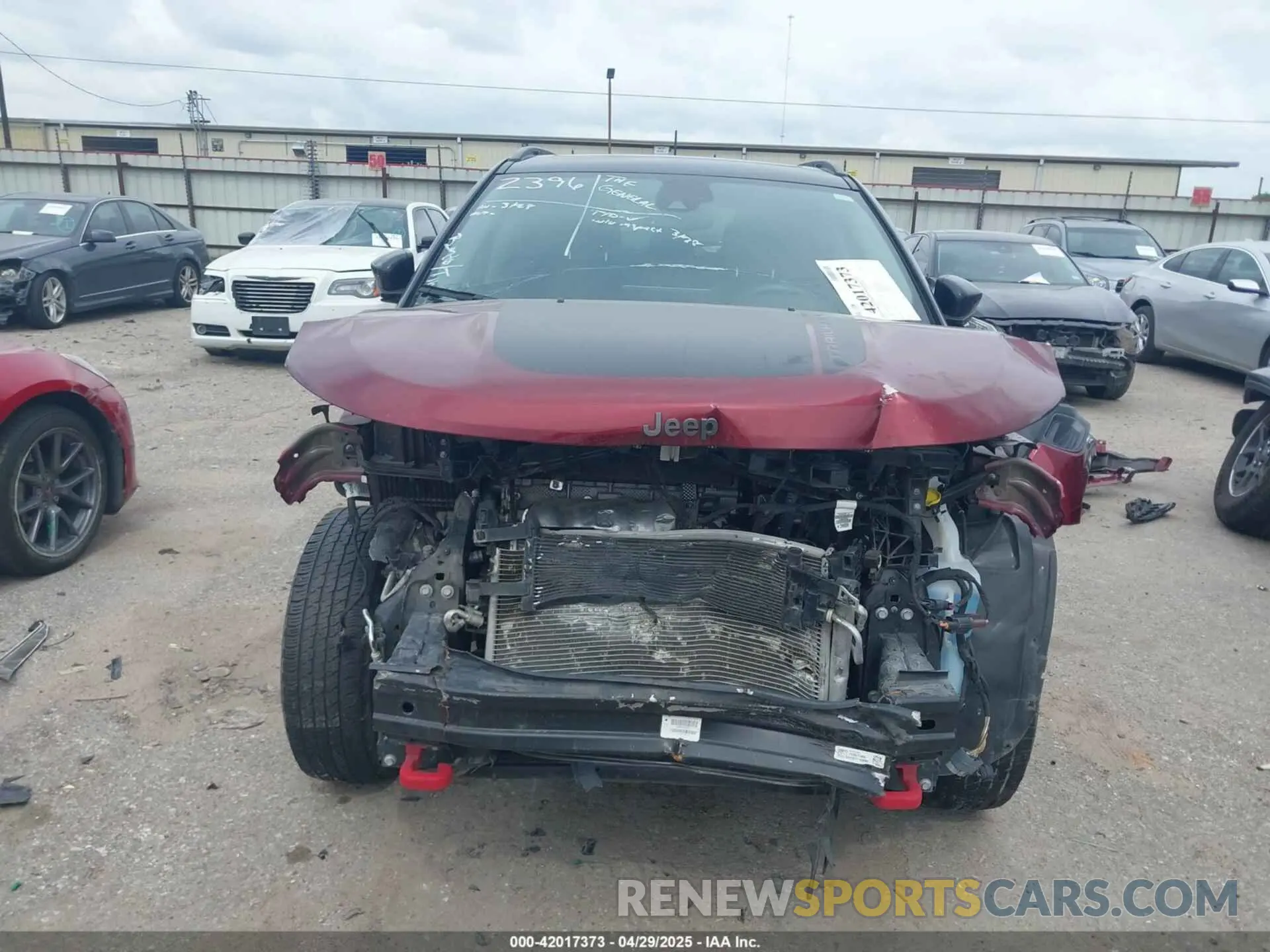 13 fotografías del automóvil dañado 3C4NJDDB3NT203092 JEEP COMPASS 2022