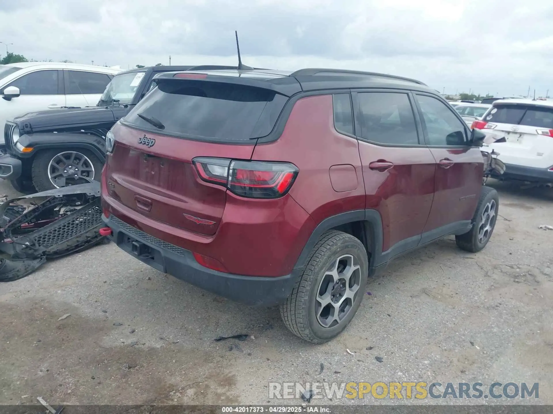 4 fotografías del automóvil dañado 3C4NJDDB3NT203092 JEEP COMPASS 2022