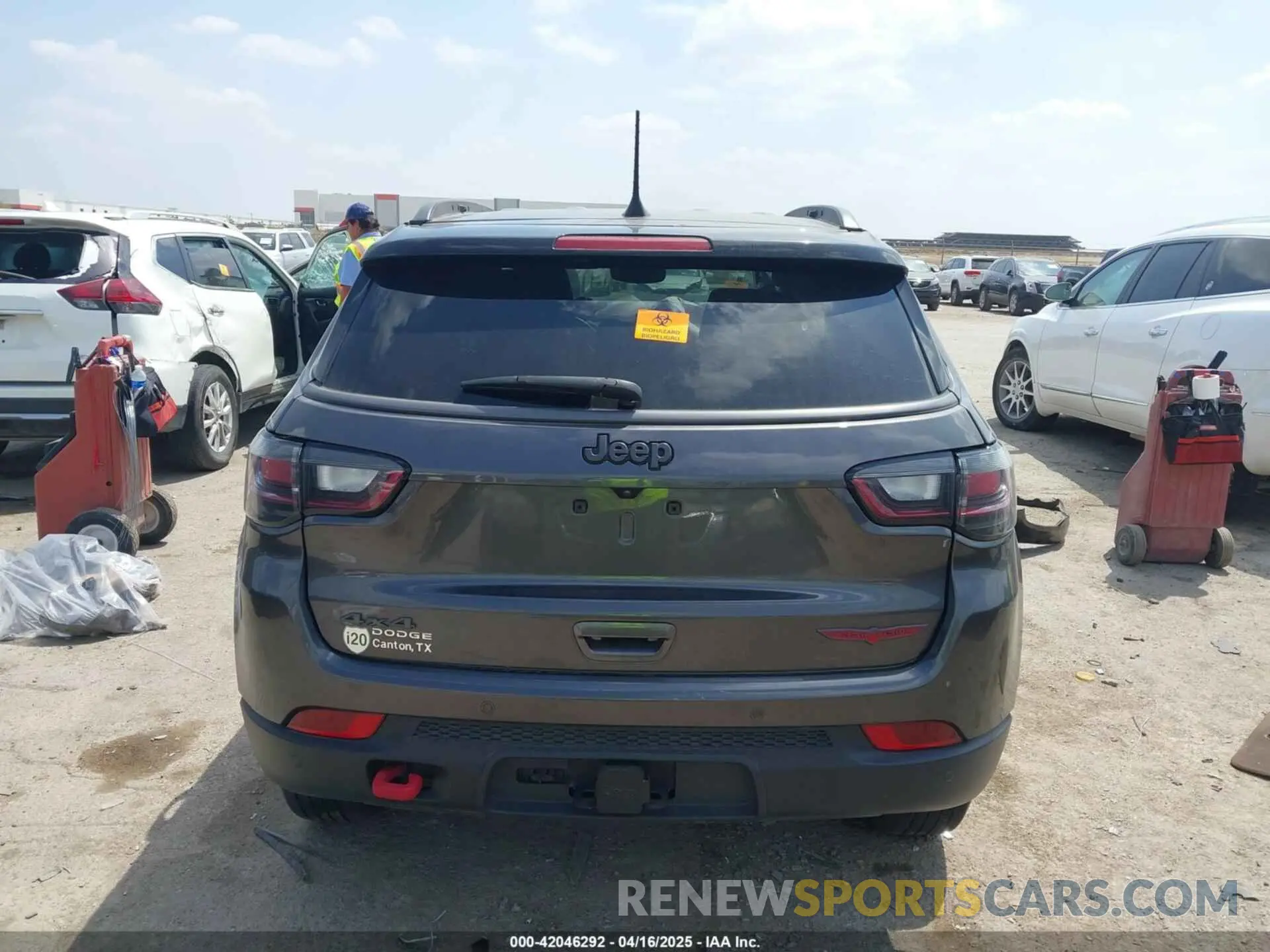 15 fotografías del automóvil dañado 3C4NJDDBXNT157230 JEEP COMPASS 2022