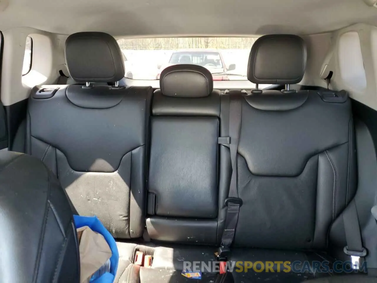10 fotografías del automóvil dañado 3C4NJDFB0NT113878 JEEP COMPASS 2022