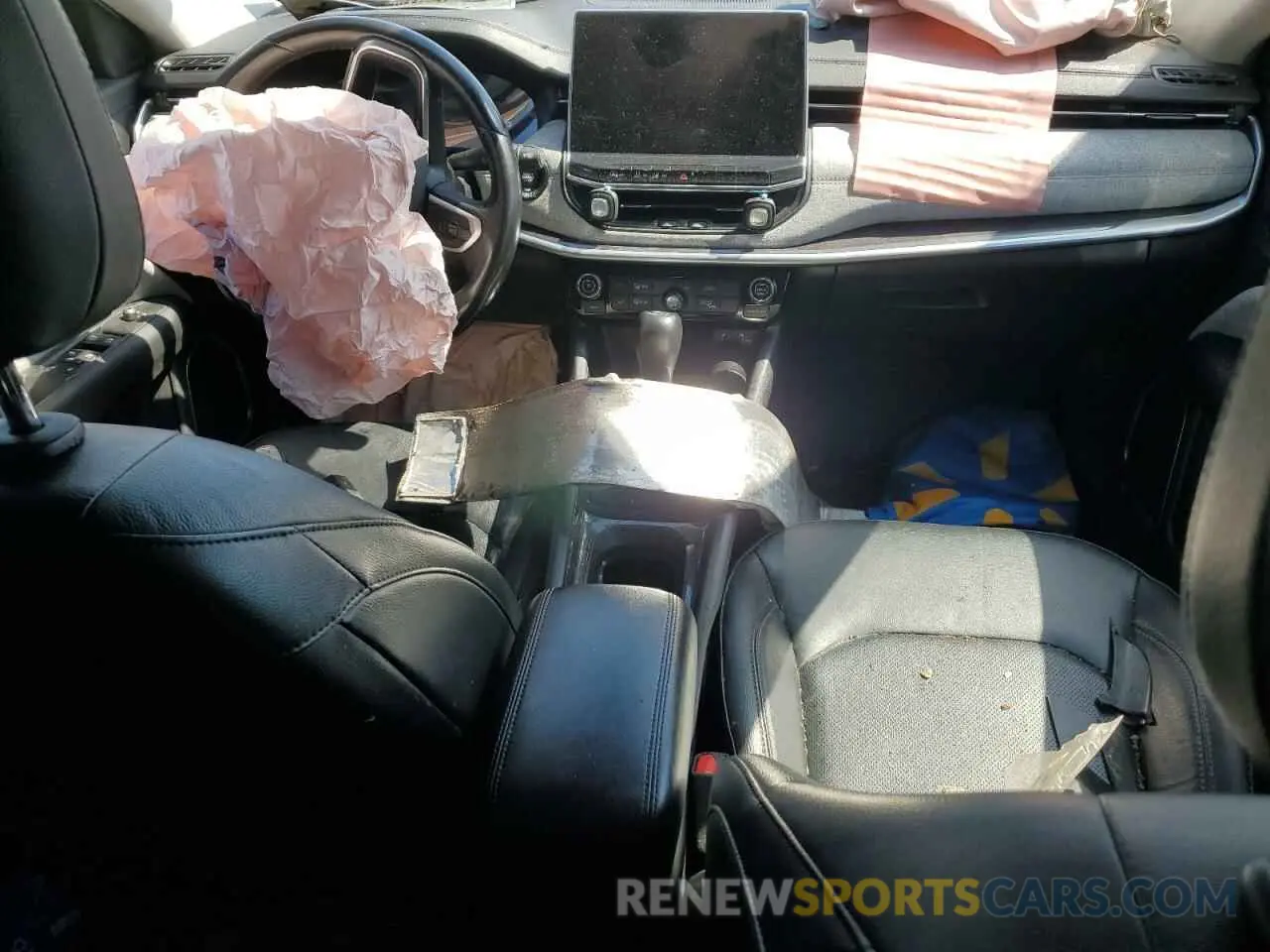 8 fotografías del automóvil dañado 3C4NJDFB0NT113878 JEEP COMPASS 2022