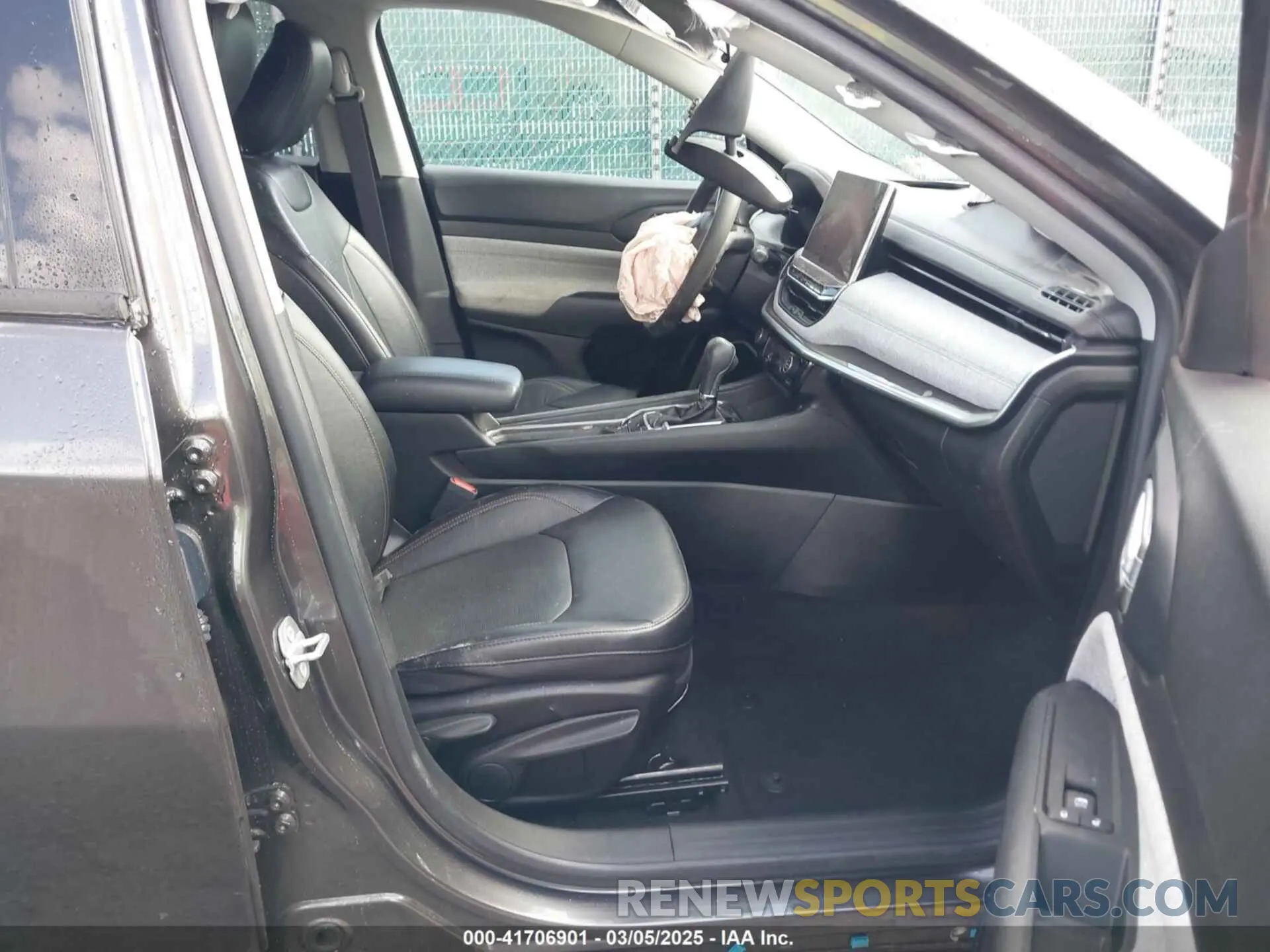 5 fotografías del automóvil dañado 3C4NJDFB3NT144607 JEEP COMPASS 2022