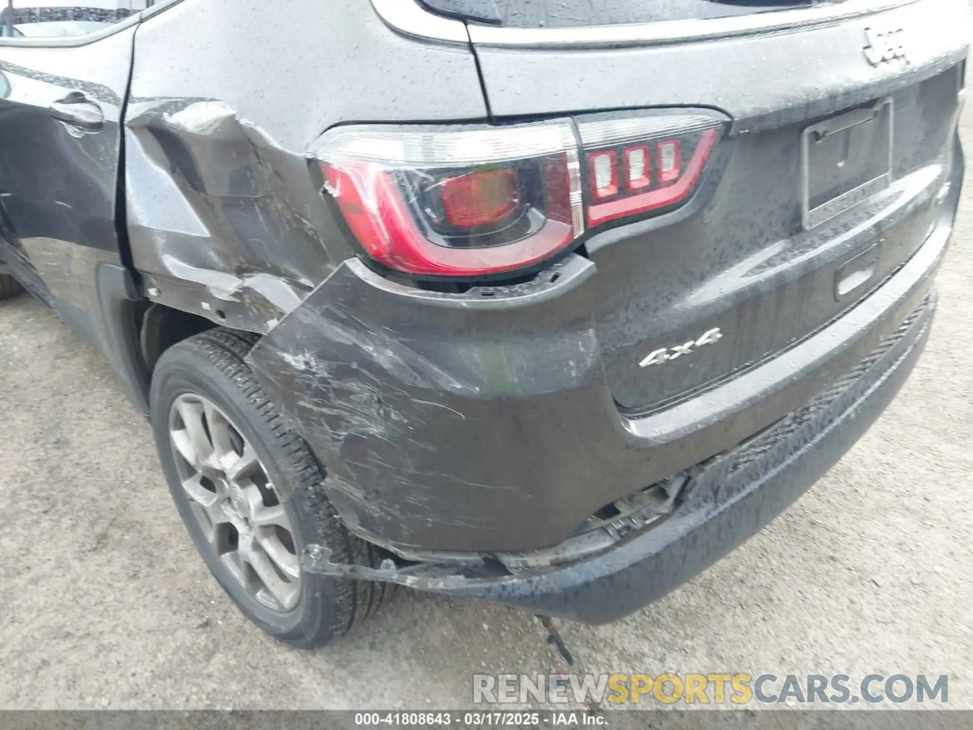 17 fotografías del automóvil dañado 3C4NJDFB3NT214607 JEEP COMPASS 2022