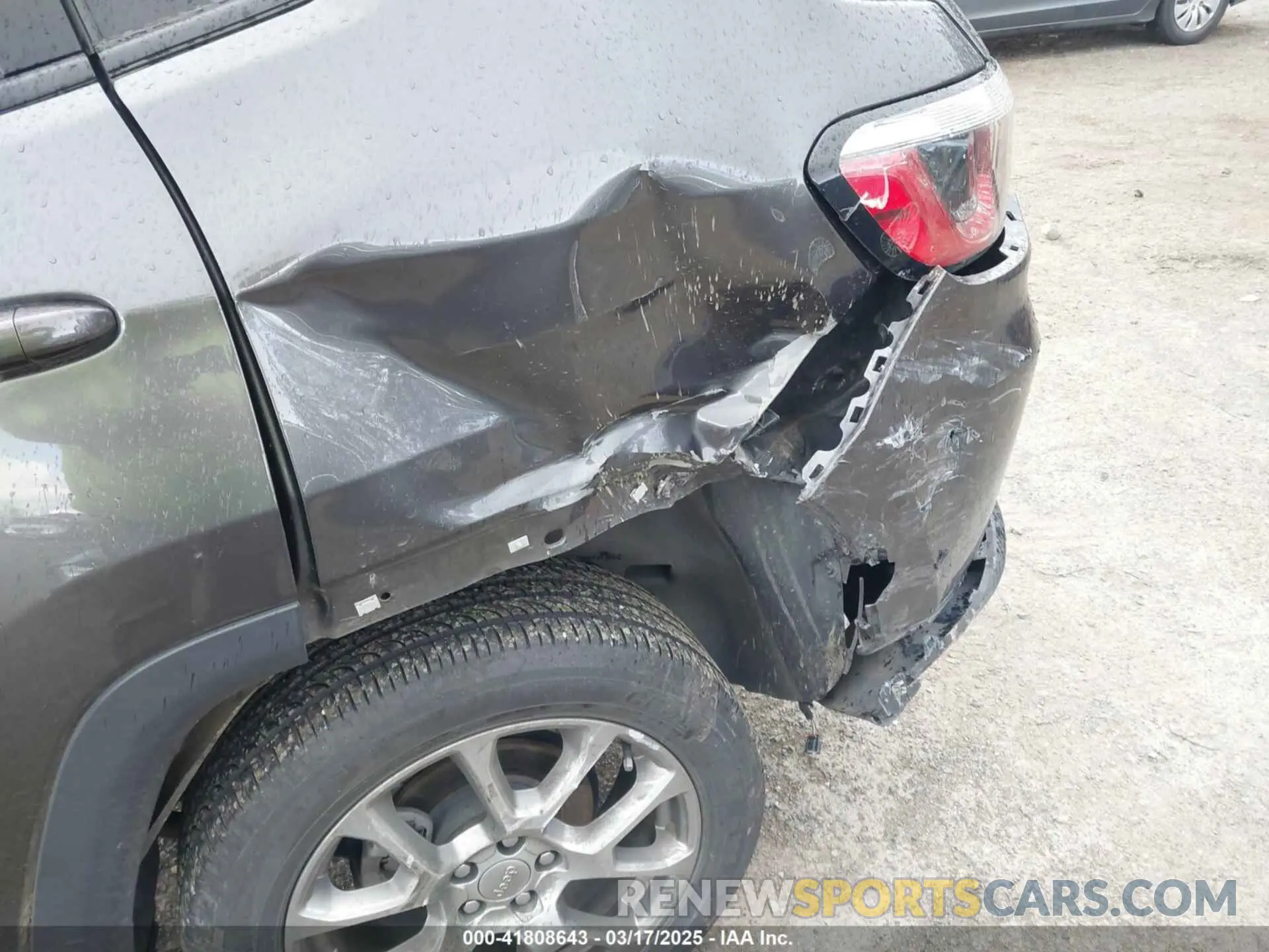 6 fotografías del automóvil dañado 3C4NJDFB3NT214607 JEEP COMPASS 2022