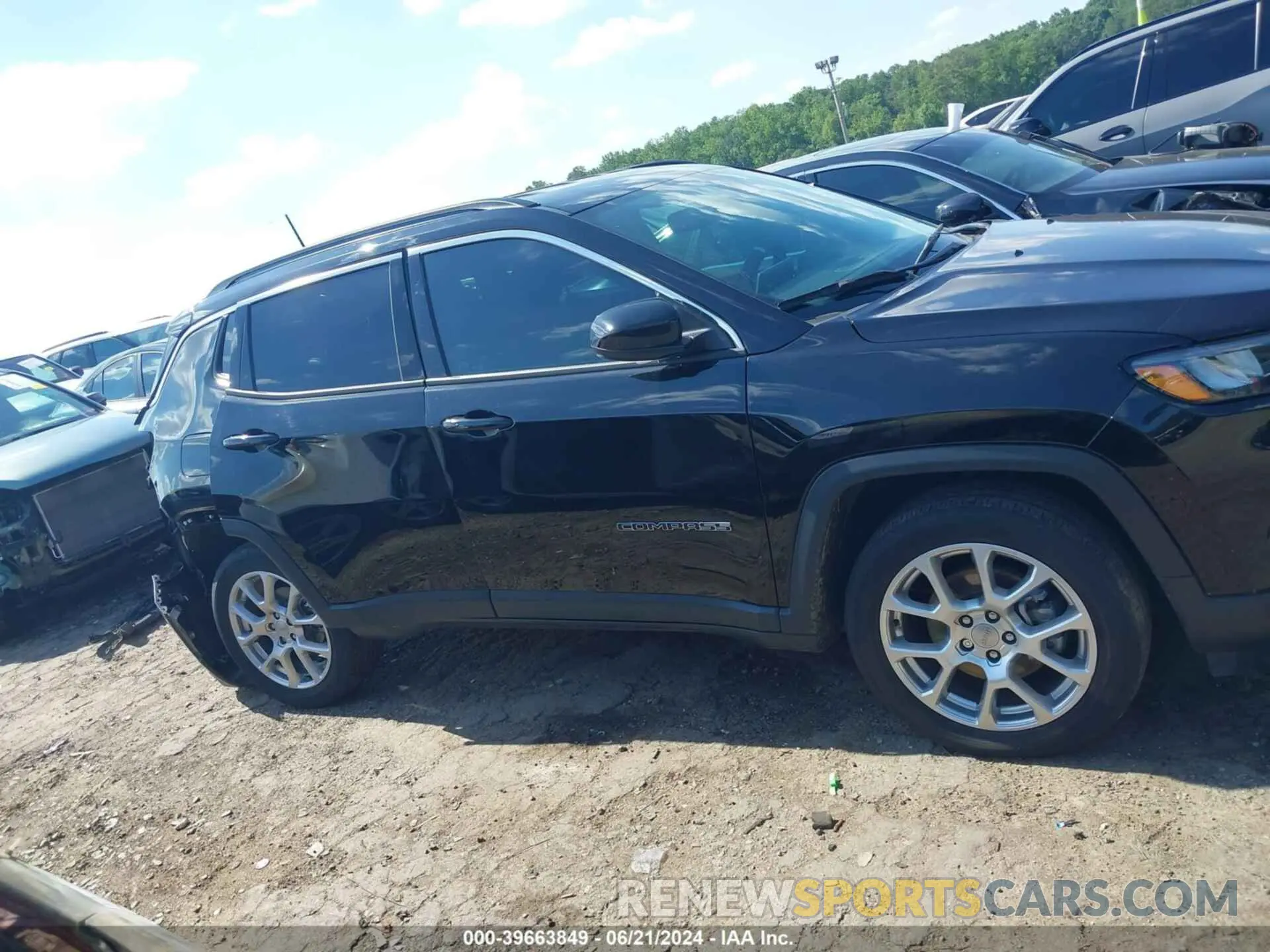 13 fotografías del automóvil dañado 3C4NJDFB3NT222237 JEEP COMPASS 2022