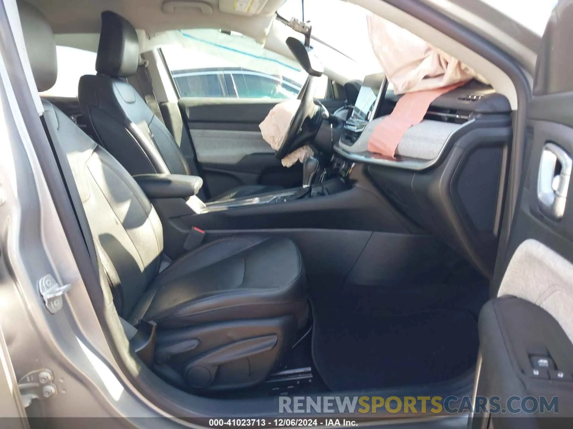 5 fotografías del automóvil dañado 3C4NJDFB4NT207889 JEEP COMPASS 2022