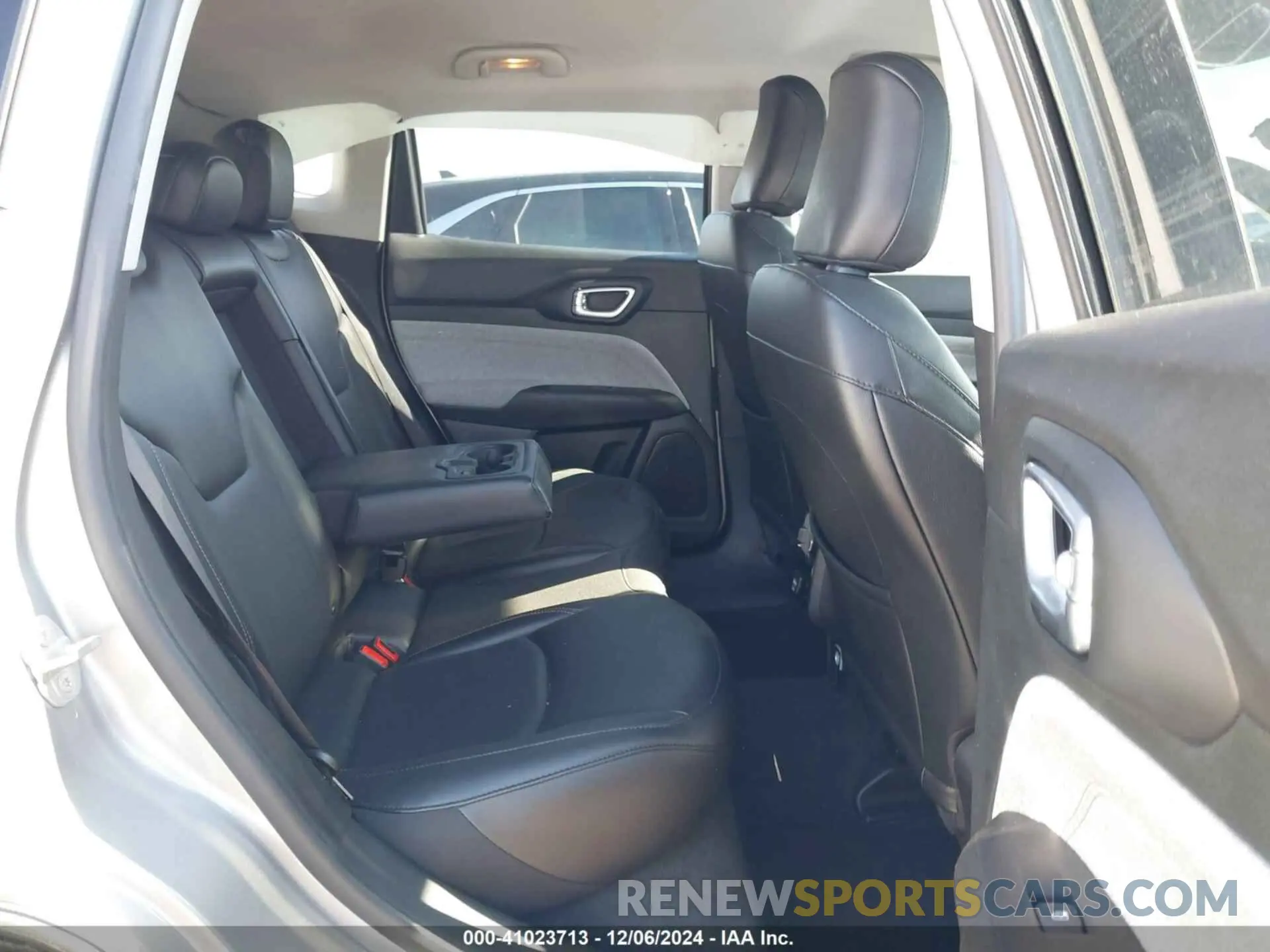 8 fotografías del automóvil dañado 3C4NJDFB4NT207889 JEEP COMPASS 2022