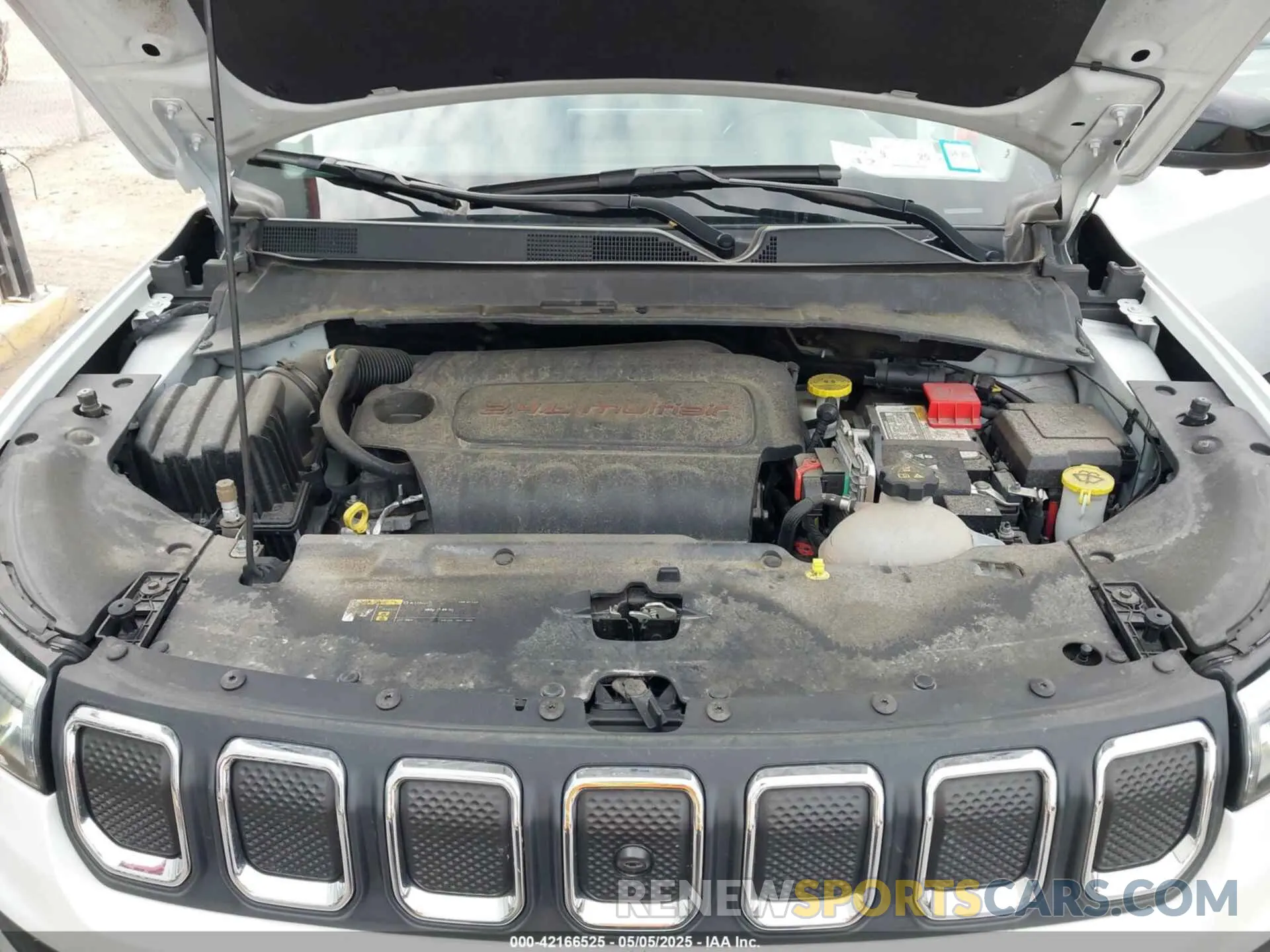 10 fotografías del automóvil dañado 3C4NJDFB4NT209450 JEEP COMPASS 2022