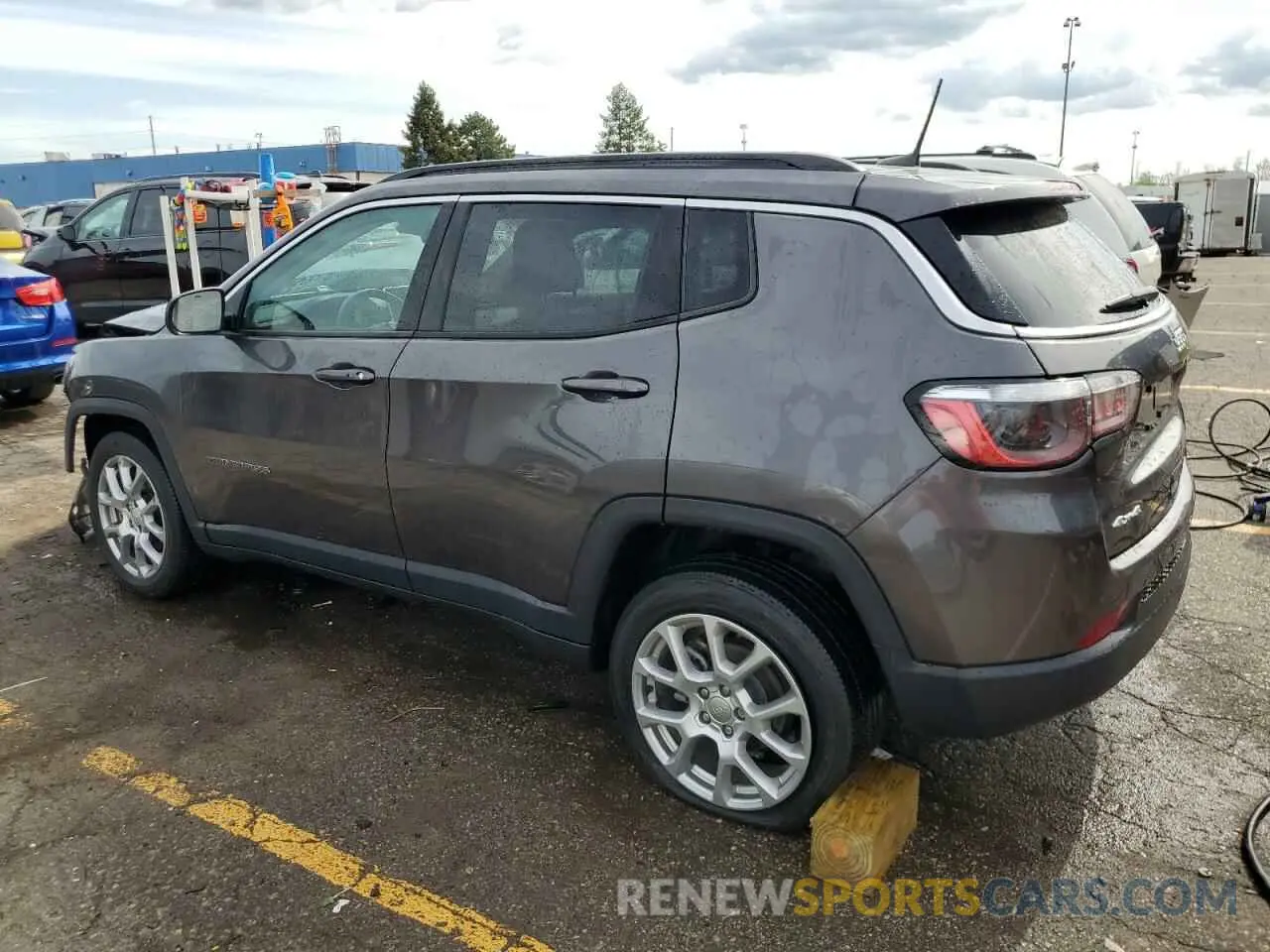 2 fotografías del automóvil dañado 3C4NJDFB7NT109259 JEEP COMPASS 2022