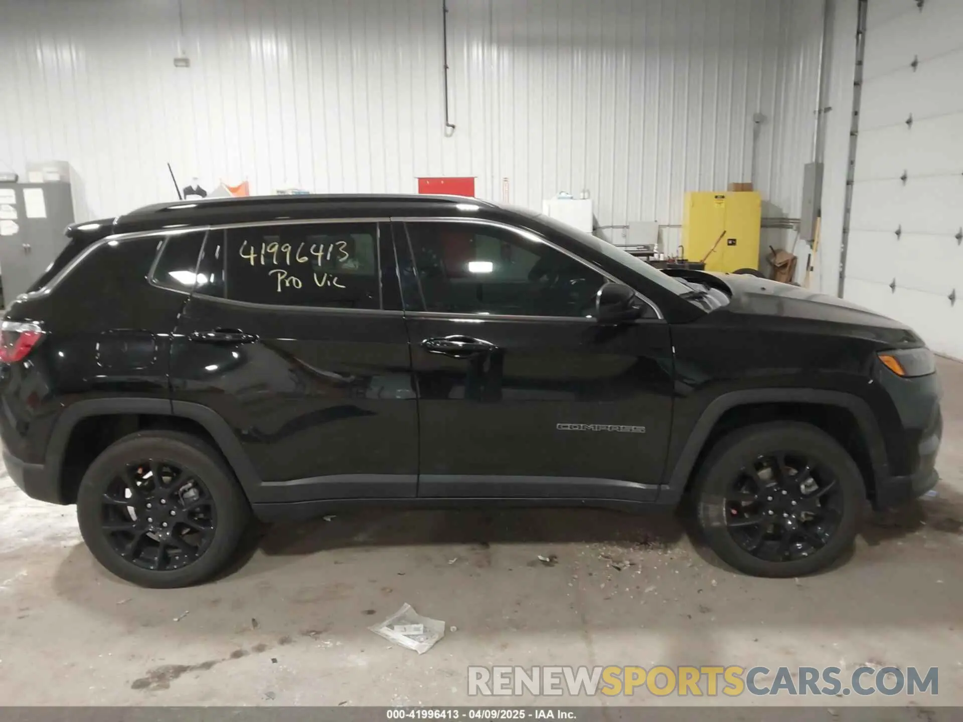 13 fotografías del automóvil dañado 3C4NJDFB7NT128068 JEEP COMPASS 2022