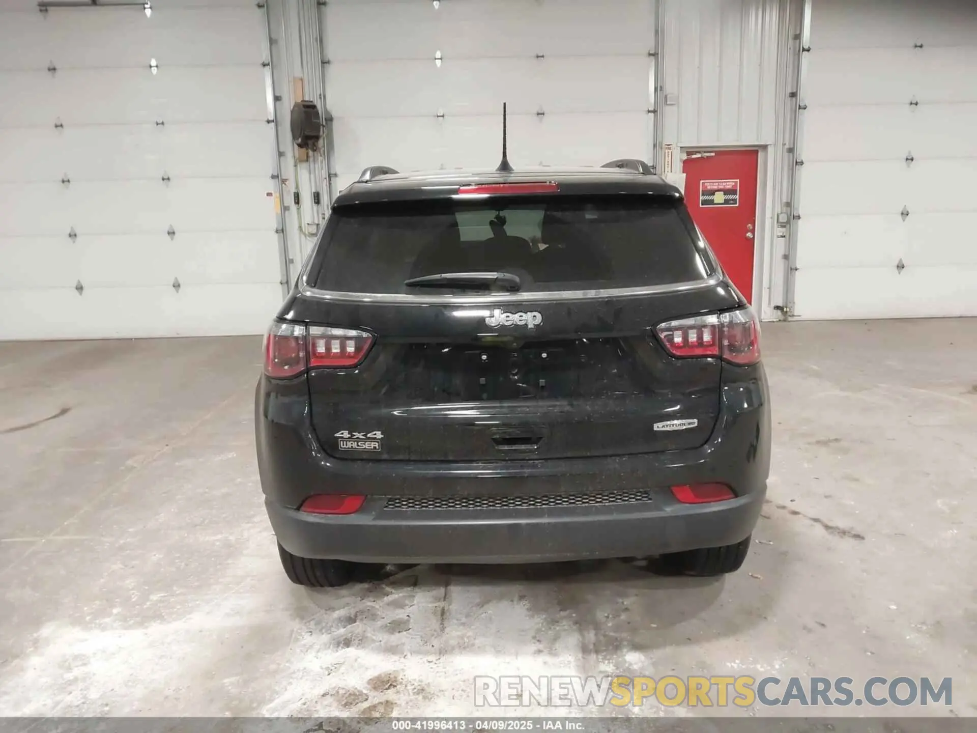 16 fotografías del automóvil dañado 3C4NJDFB7NT128068 JEEP COMPASS 2022
