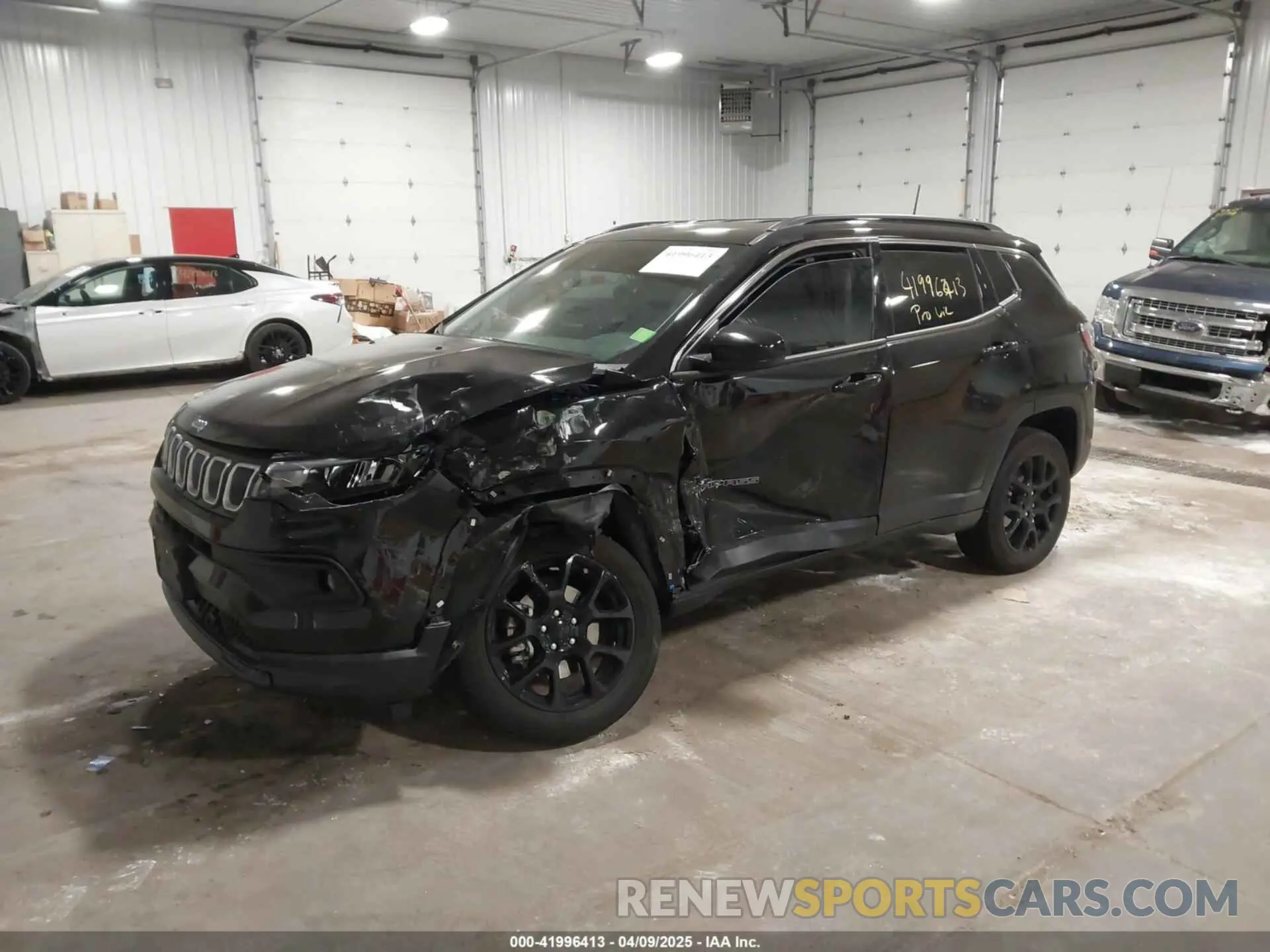 2 fotografías del automóvil dañado 3C4NJDFB7NT128068 JEEP COMPASS 2022