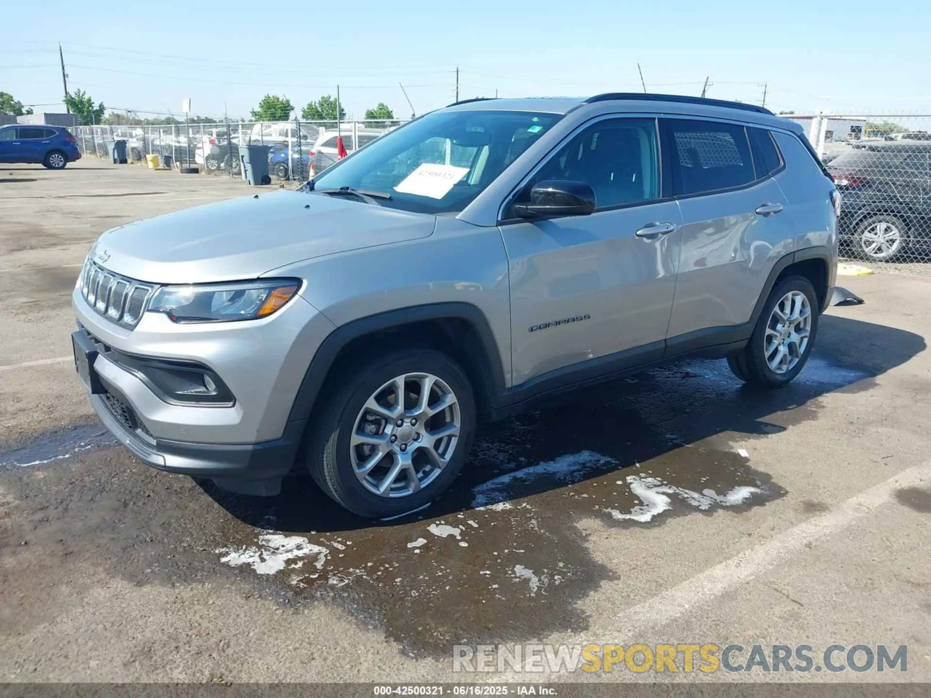 2 fotografías del automóvil dañado 3C4NJDFB9NT170662 JEEP COMPASS 2022