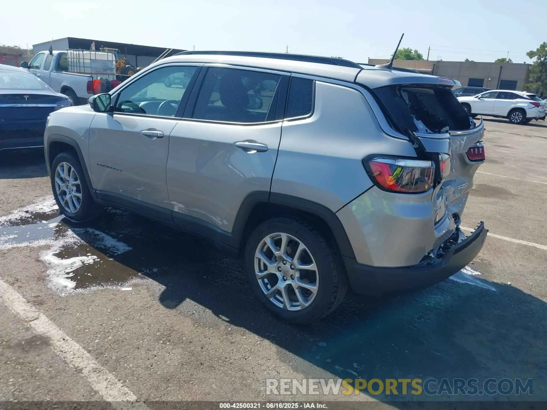 3 fotografías del automóvil dañado 3C4NJDFB9NT170662 JEEP COMPASS 2022