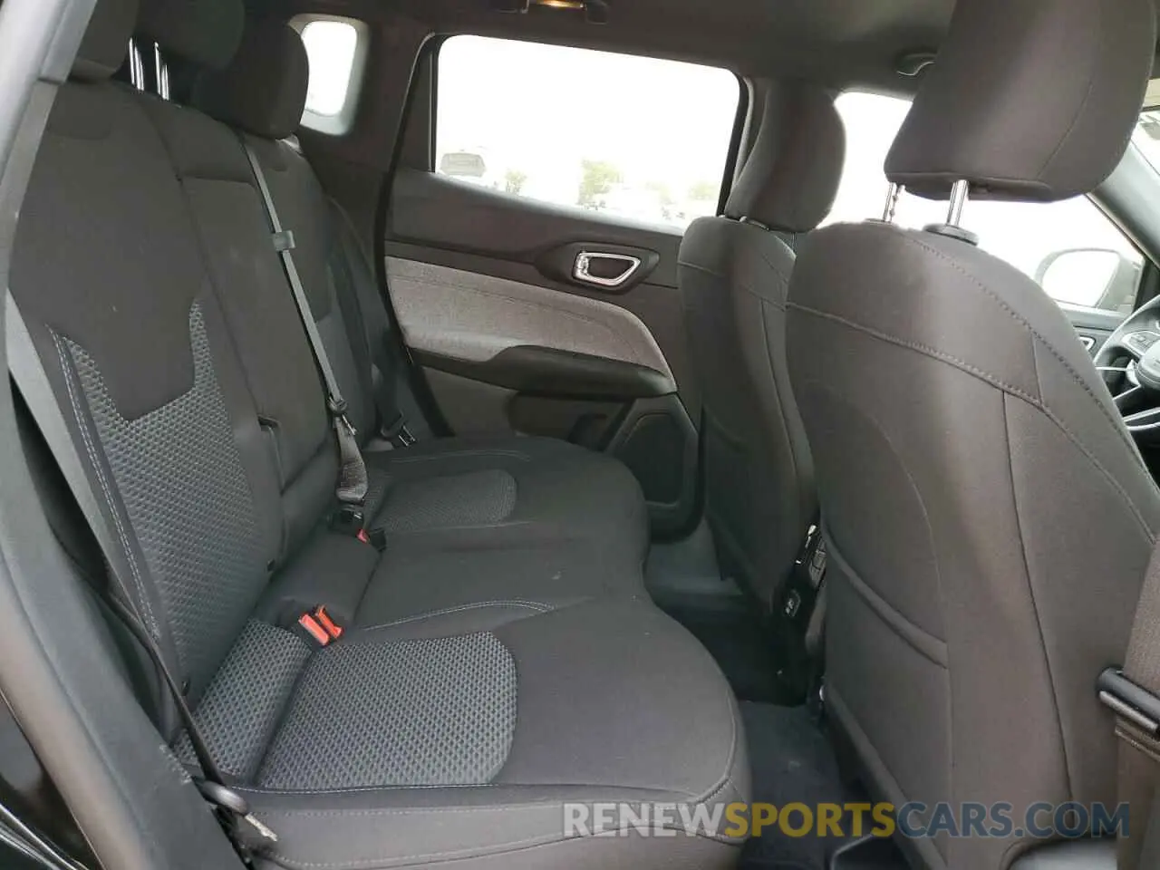 10 fotografías del automóvil dañado 3C4NJDANXPT509952 JEEP COMPASS 2023