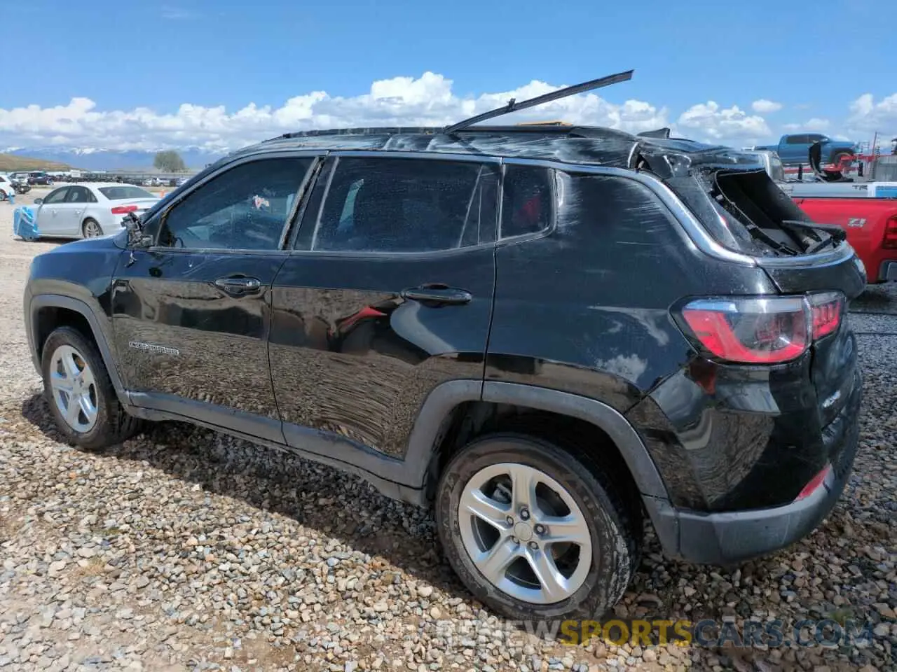 2 fotografías del automóvil dañado 3C4NJDBN0PT509800 JEEP COMPASS 2023