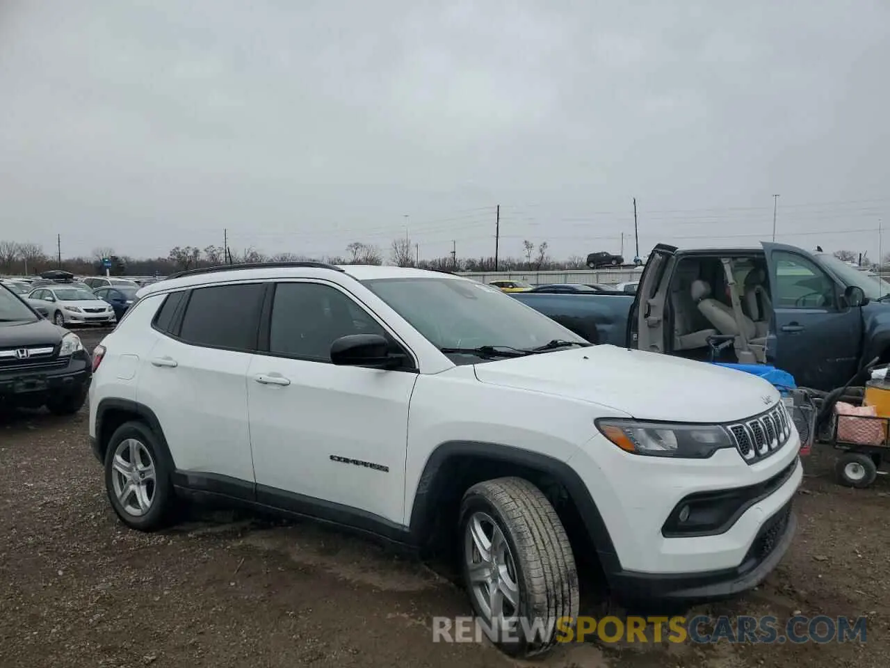 4 fotografías del automóvil dañado 3C4NJDBN2PT552700 JEEP COMPASS 2023
