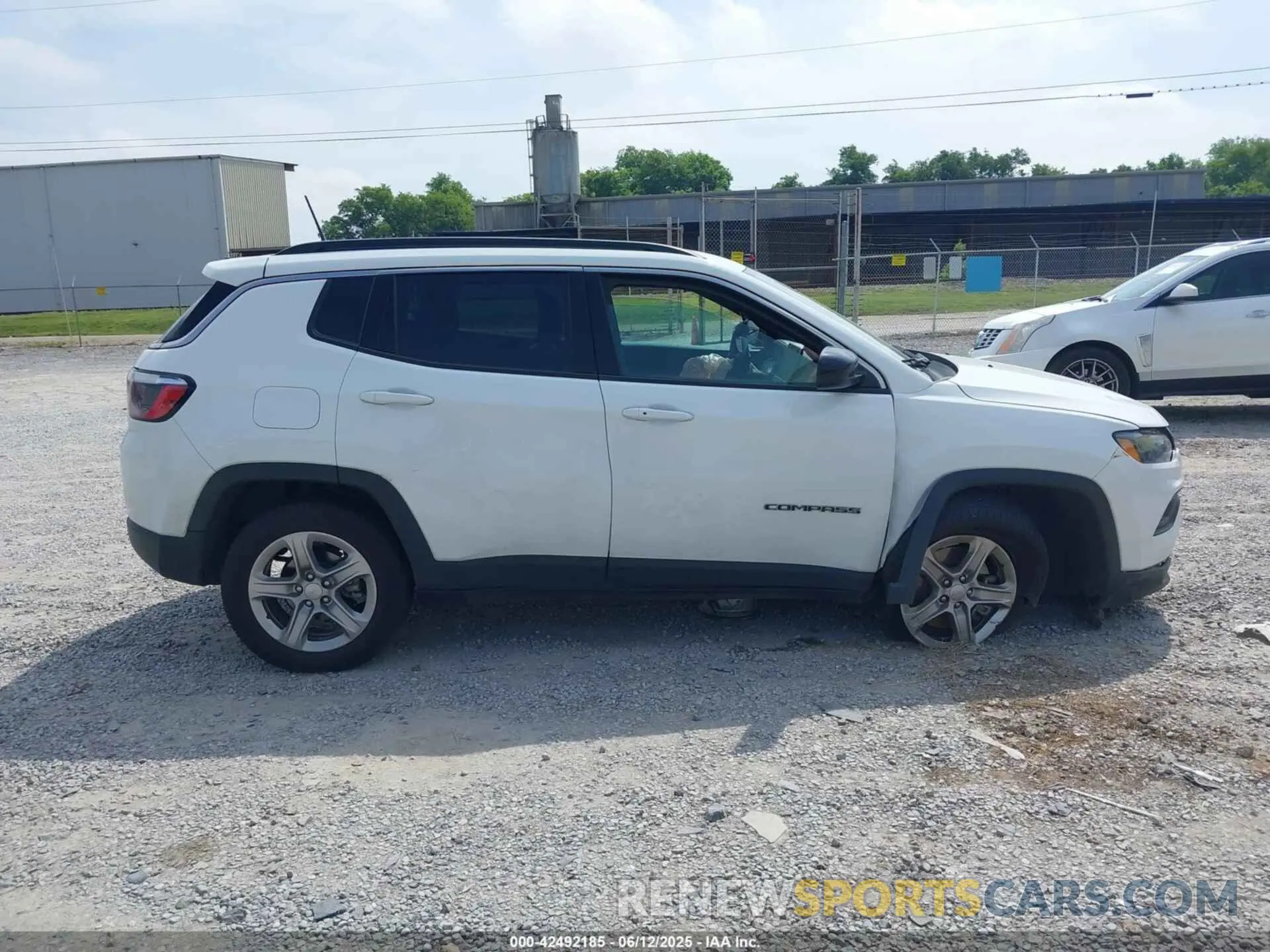 13 fotografías del automóvil dañado 3C4NJDBN2PT566984 JEEP COMPASS 2023