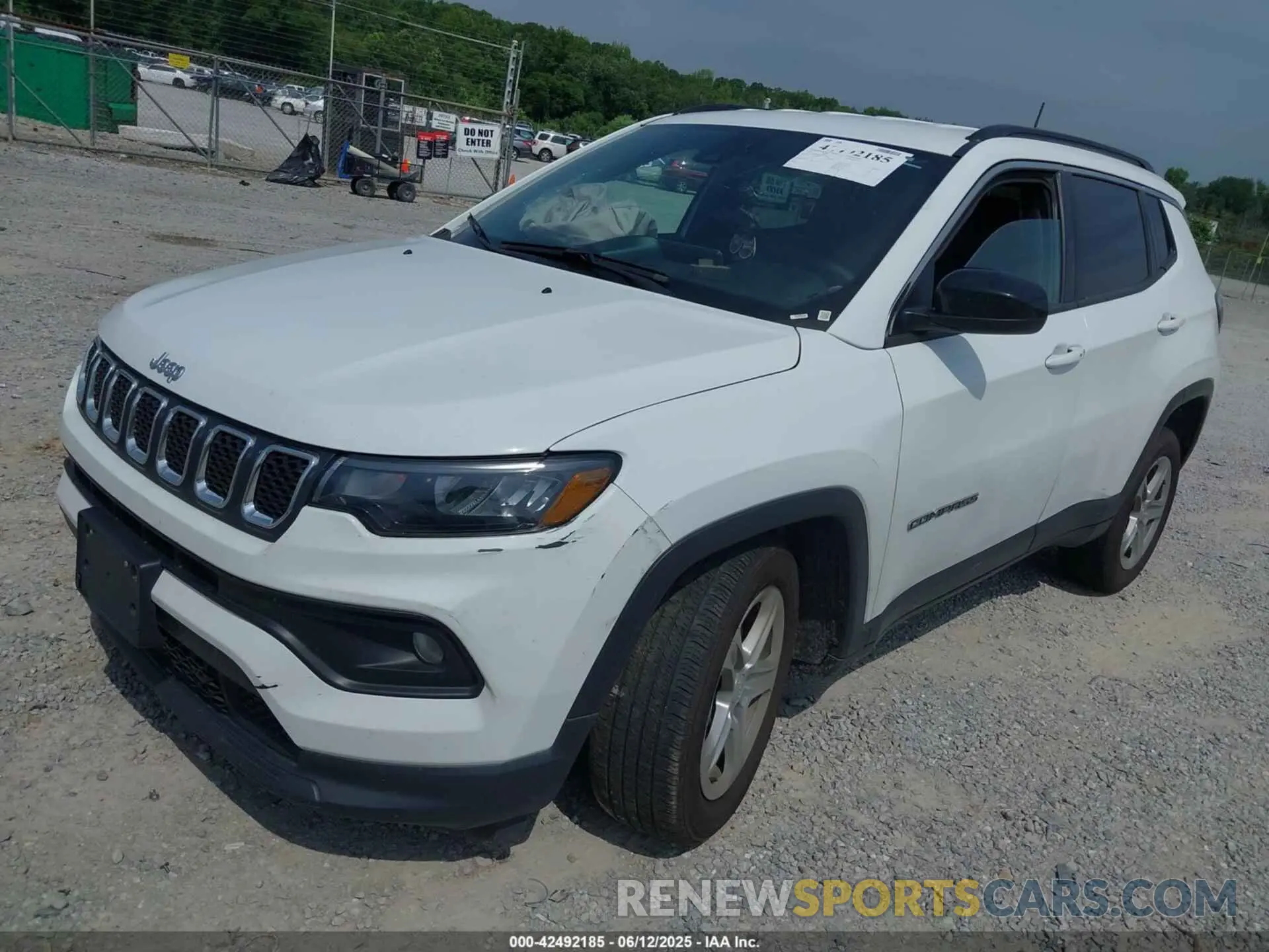 2 fotografías del automóvil dañado 3C4NJDBN2PT566984 JEEP COMPASS 2023