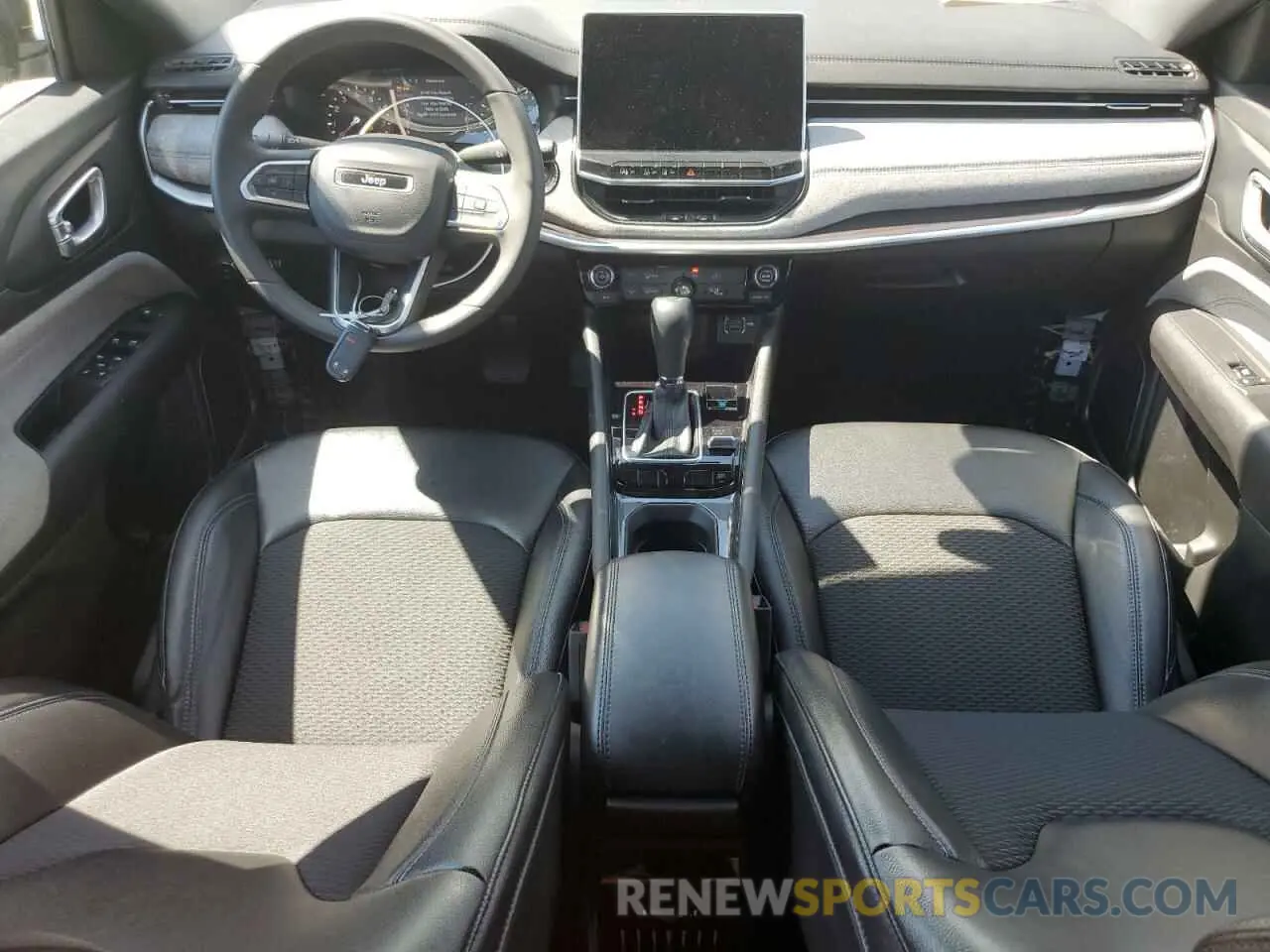 8 fotografías del automóvil dañado 3C4NJDBN3PT552785 JEEP COMPASS 2023