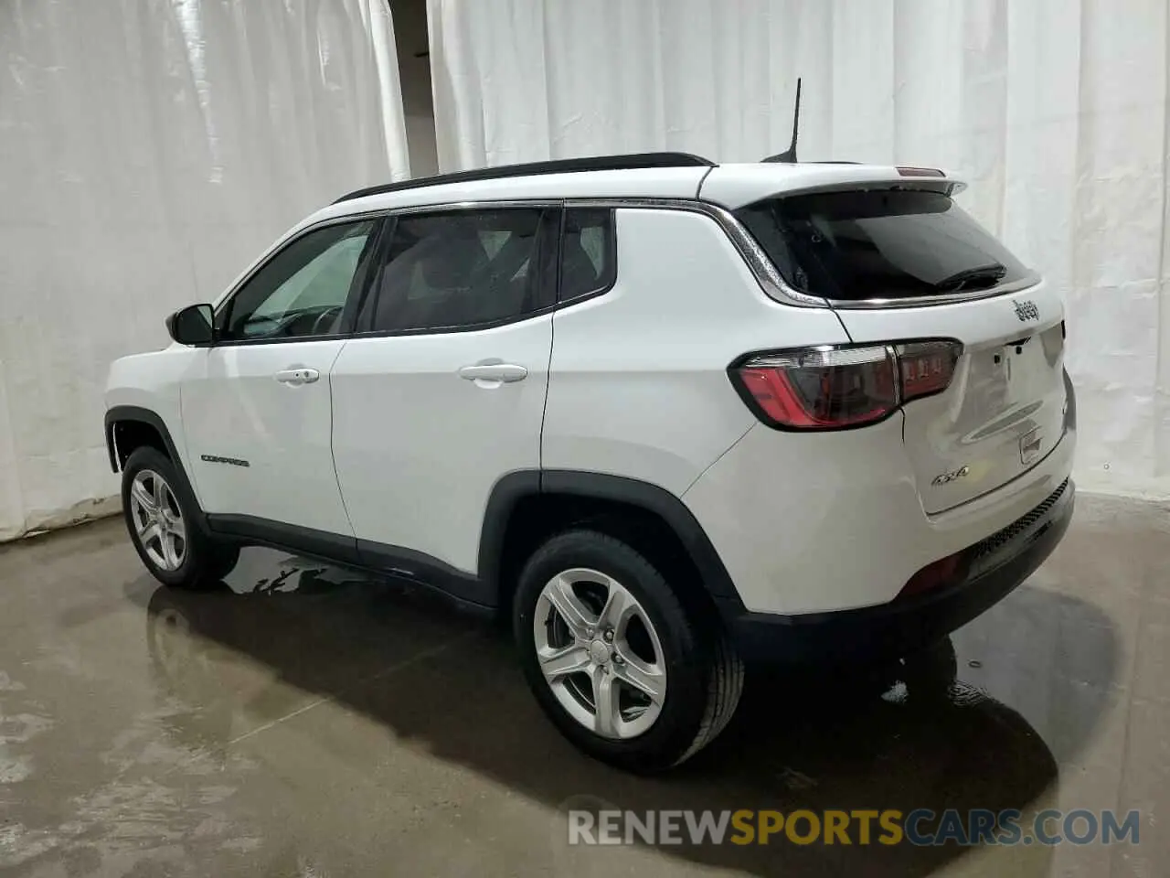2 fotografías del automóvil dañado 3C4NJDBN4PT553315 JEEP COMPASS 2023