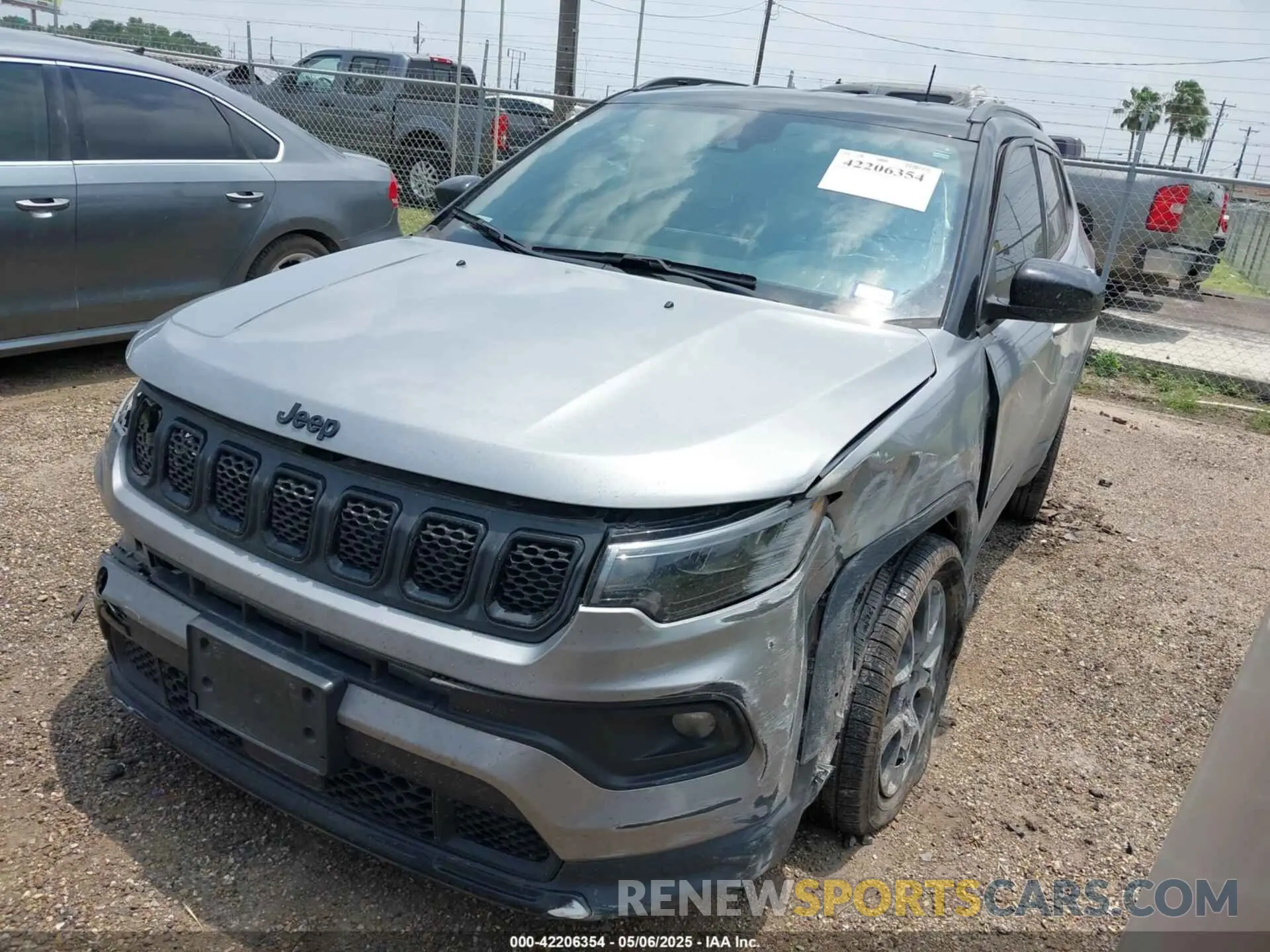 2 fotografías del automóvil dañado 3C4NJDBN5PT509999 JEEP COMPASS 2023