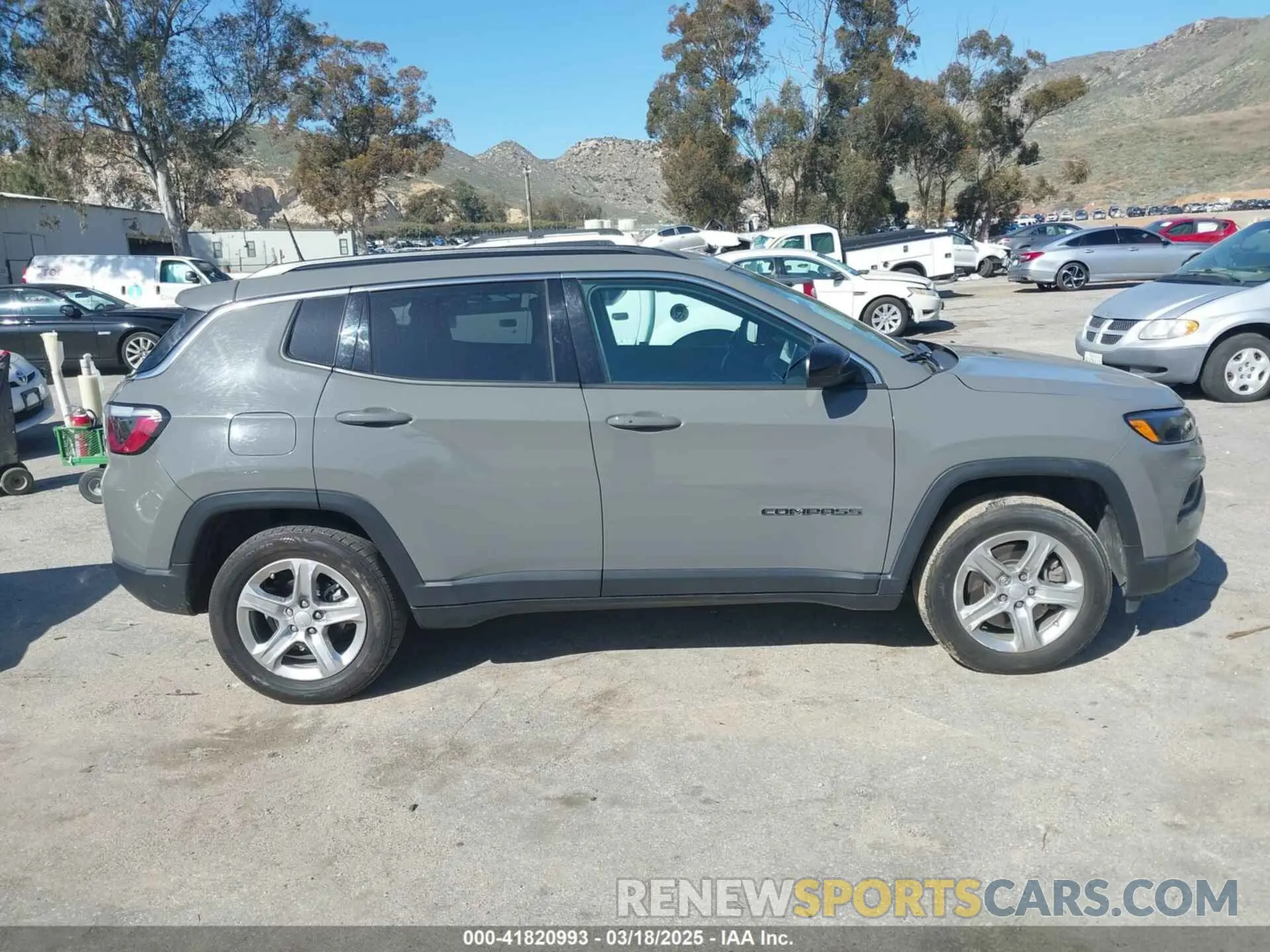 13 fotografías del automóvil dañado 3C4NJDBN5PT540444 JEEP COMPASS 2023
