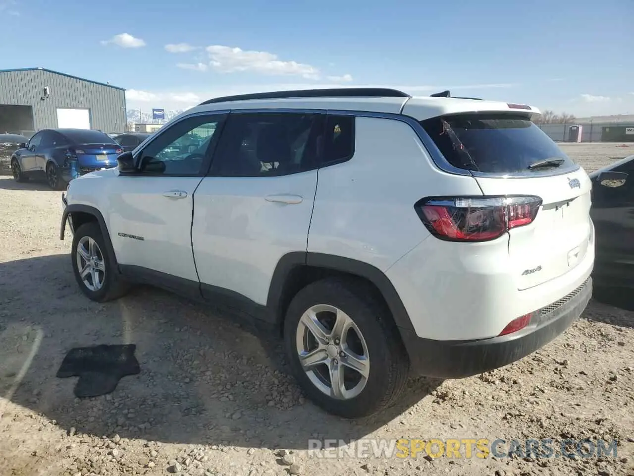 2 fotografías del automóvil dañado 3C4NJDBN5PT561987 JEEP COMPASS 2023