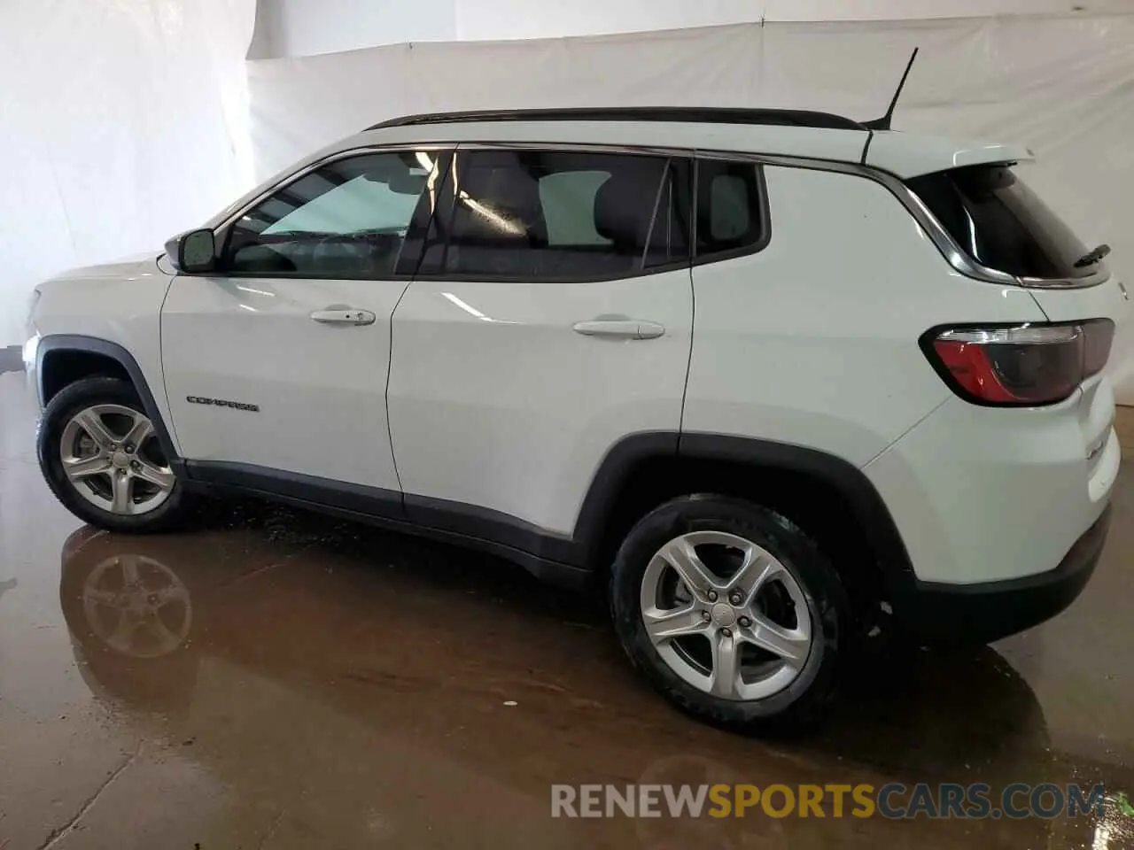 2 fotografías del automóvil dañado 3C4NJDBN5PT562167 JEEP COMPASS 2023