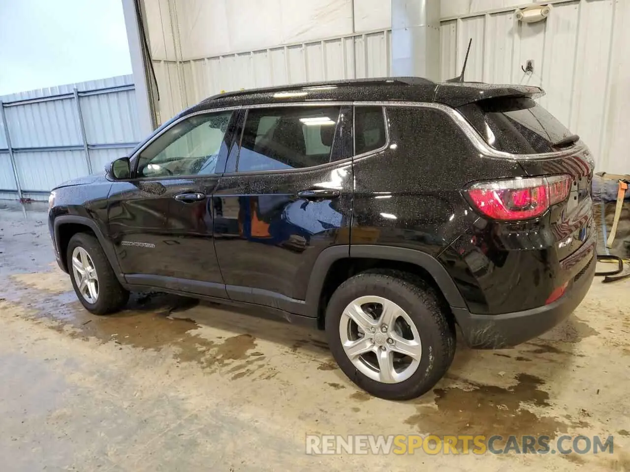 2 fotografías del automóvil dañado 3C4NJDBN6PT500602 JEEP COMPASS 2023