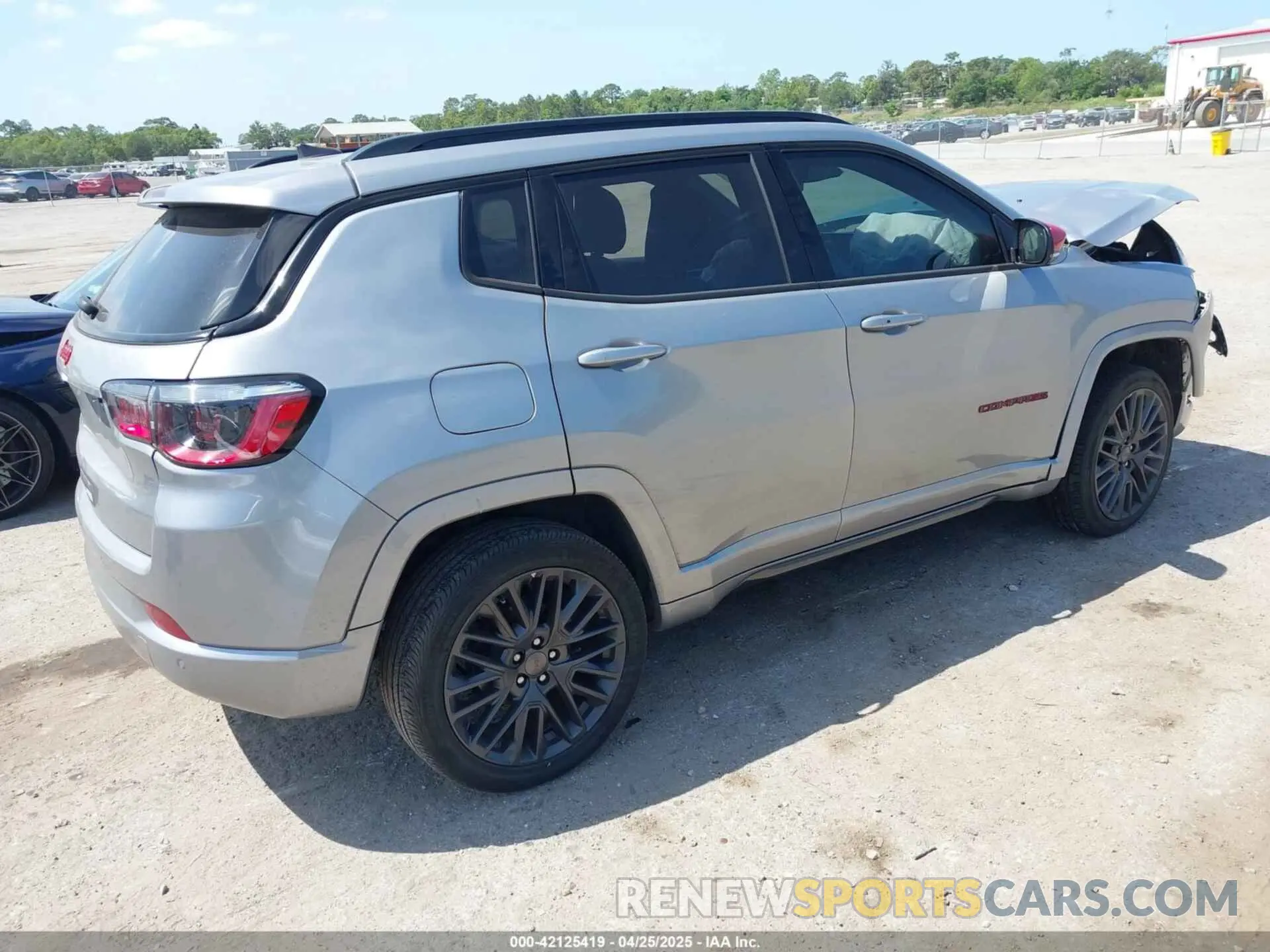 4 fotografías del automóvil dañado 3C4NJDCN4PT511404 JEEP COMPASS 2023