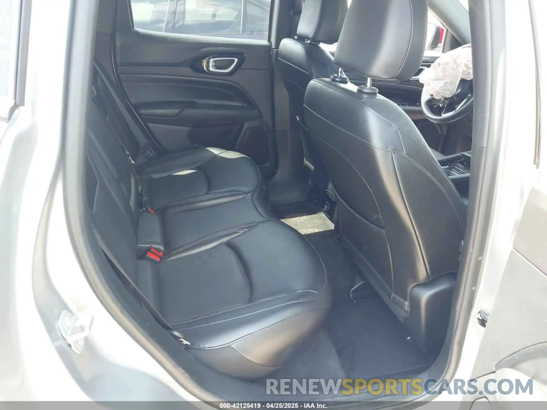 8 fotografías del automóvil dañado 3C4NJDCN4PT511404 JEEP COMPASS 2023